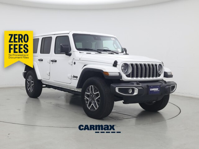 White 2025 Jeep Wrangler Sahara 4-Door 4WD SUV / Crossover Four-Wheel Drive Automatic