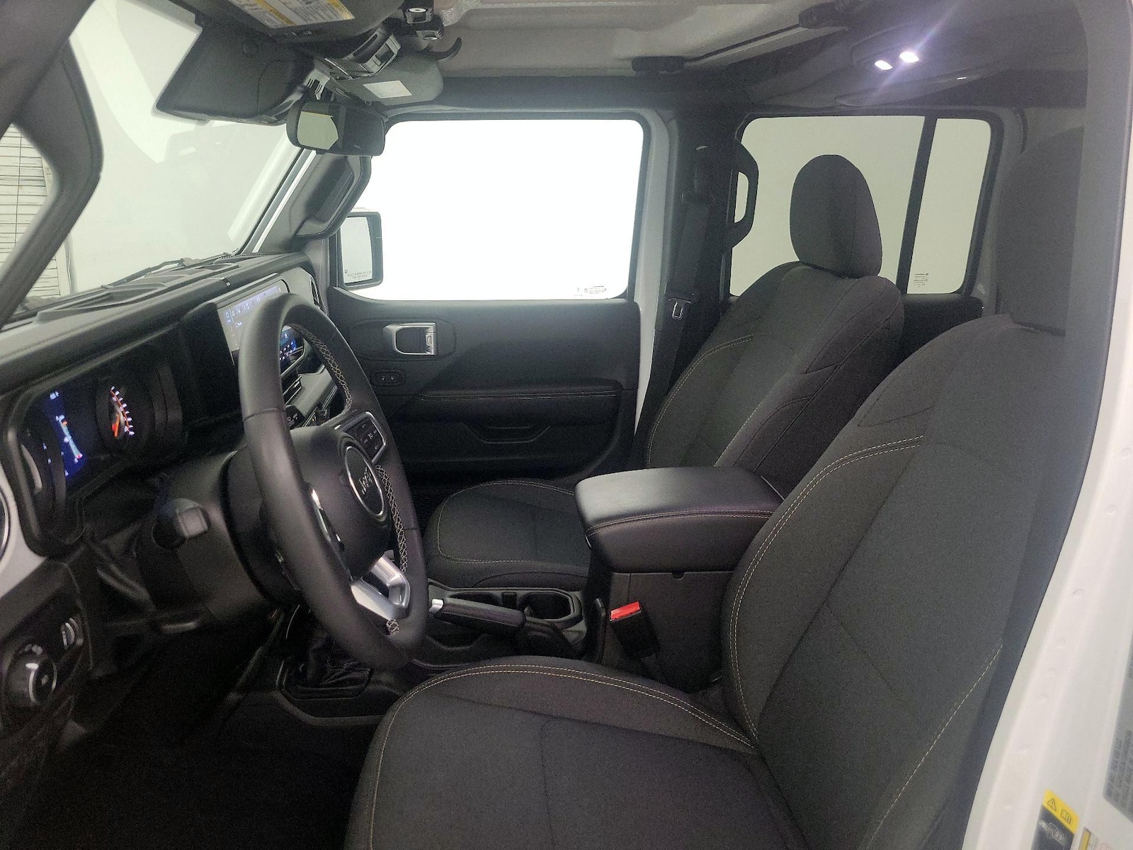 2025 Jeep Wrangler 4-Door Sahara - Photo 12