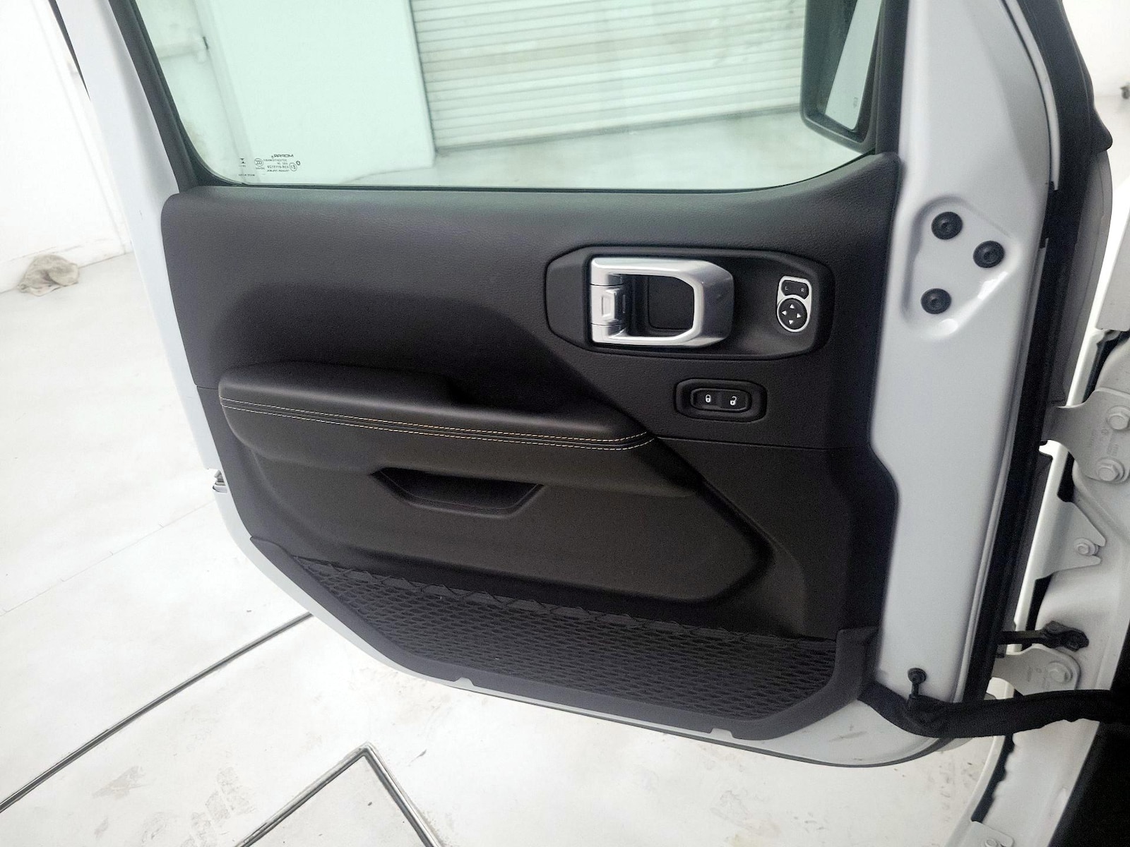 2025 Jeep Wrangler 4-Door Sahara - Photo 13