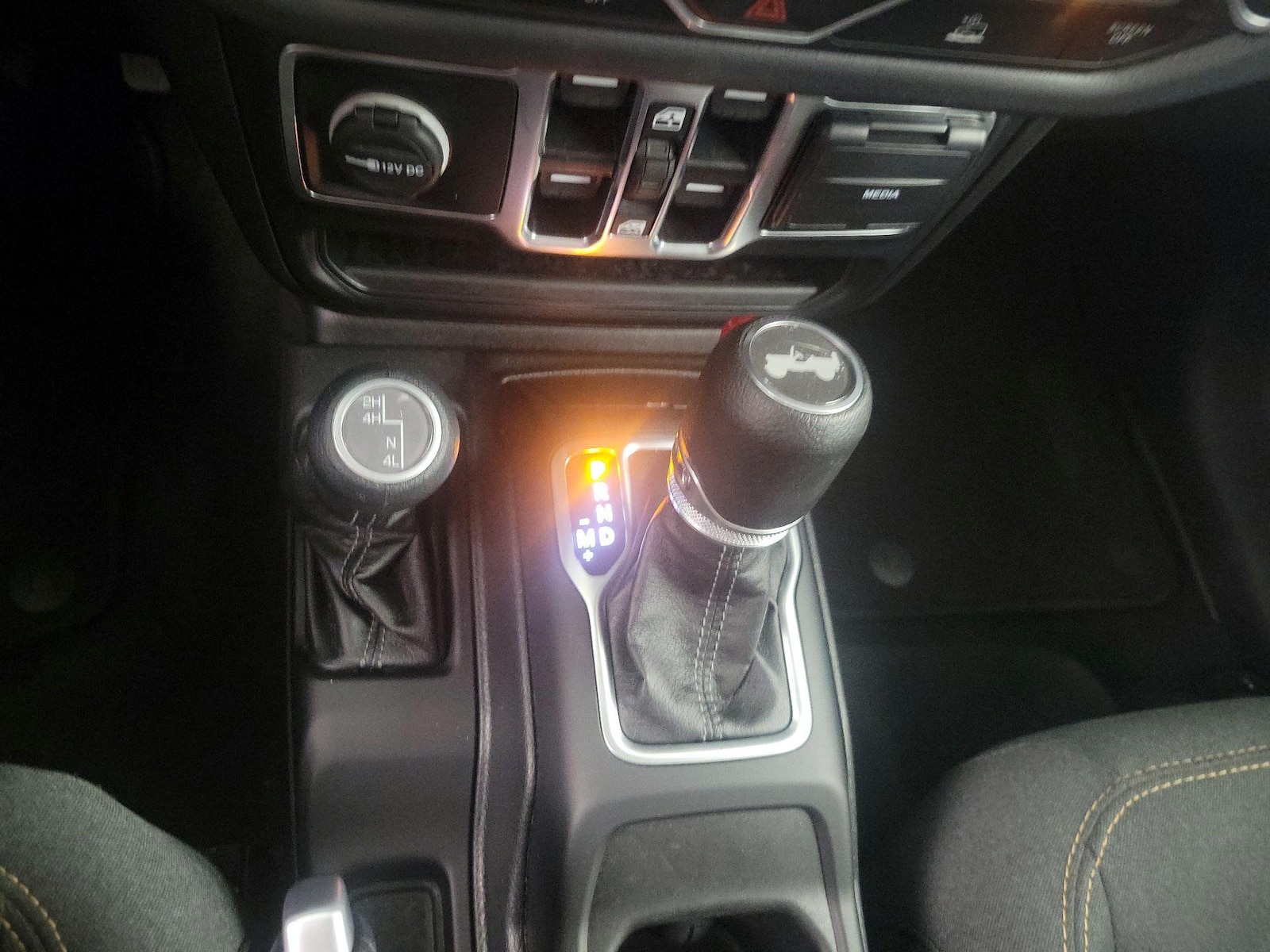 2025 Jeep Wrangler 4-Door Sahara - Photo 18