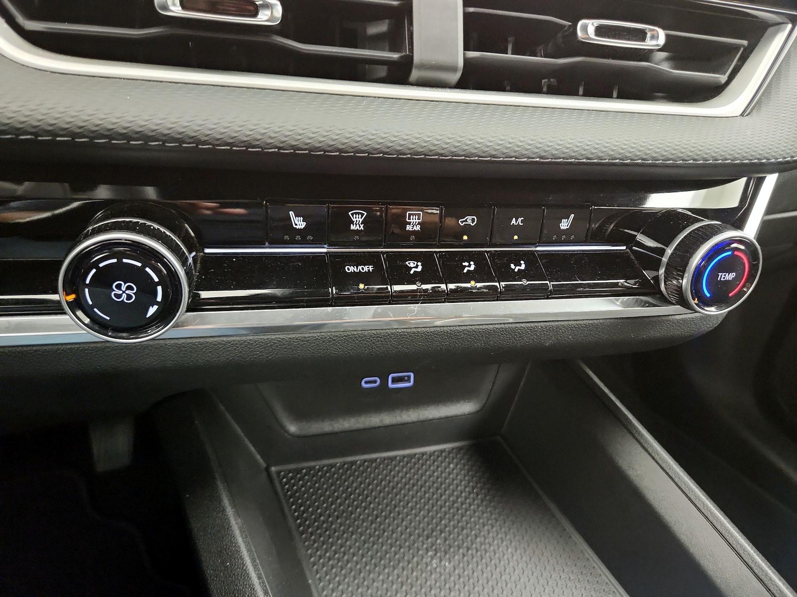 2025 Chevrolet Equinox LT - Photo 16