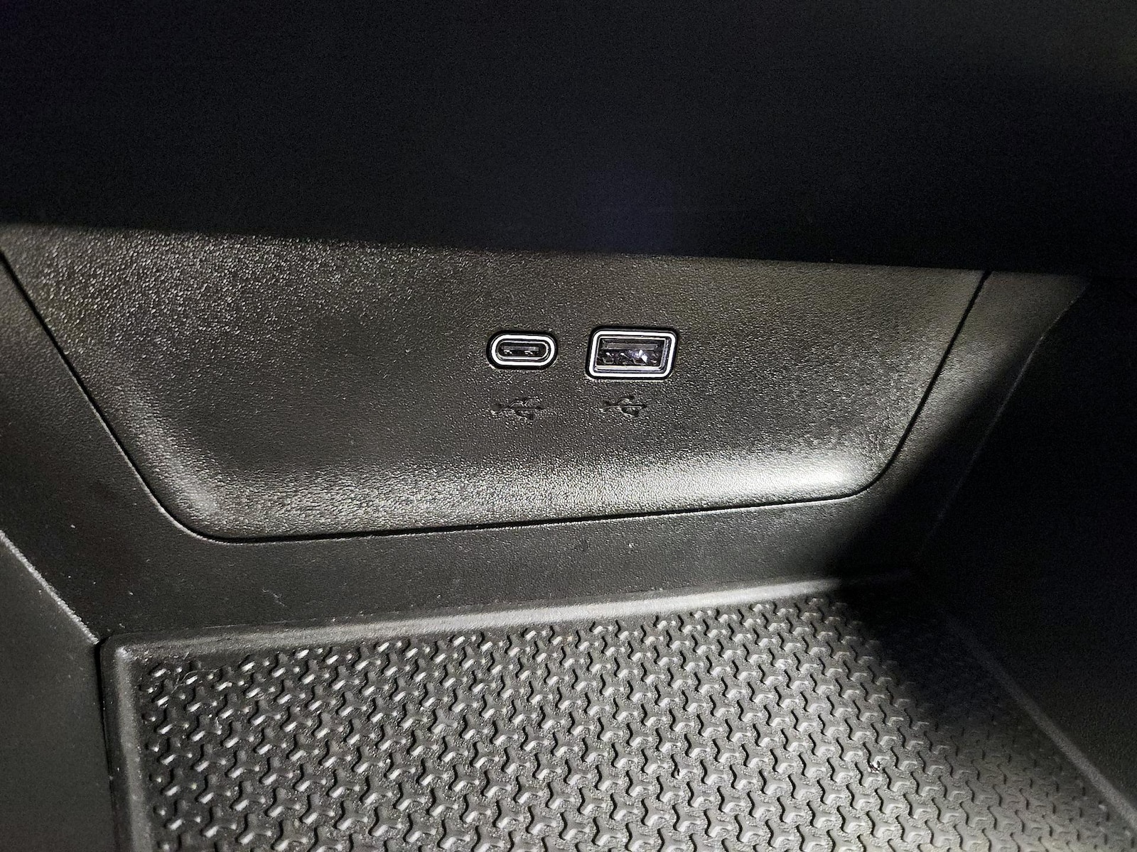 2025 Chevrolet Equinox LT - Photo 18
