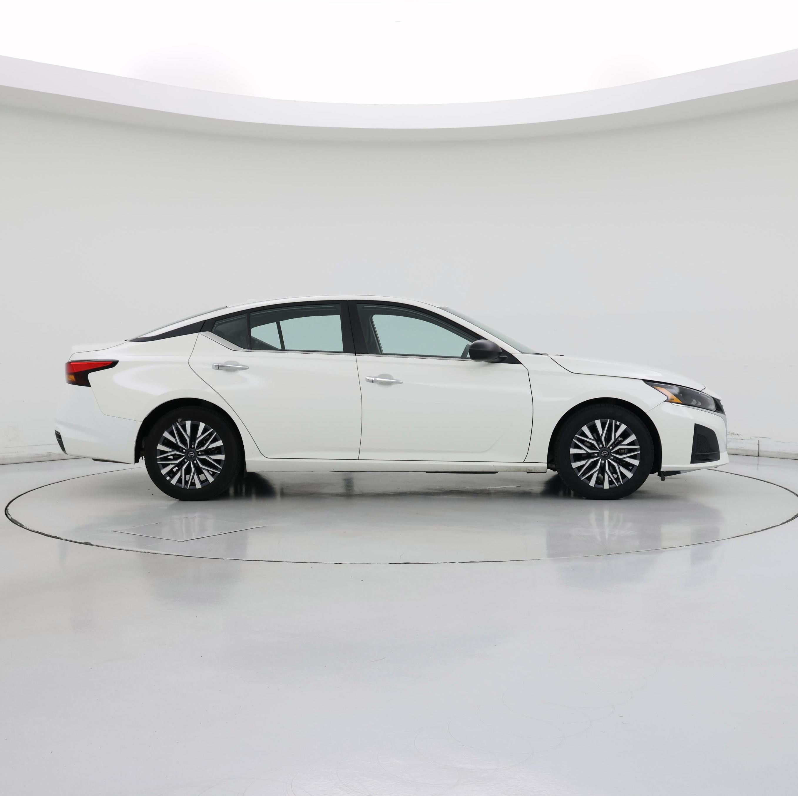 Thumbnail: 2025 Nissan Altima - 7
