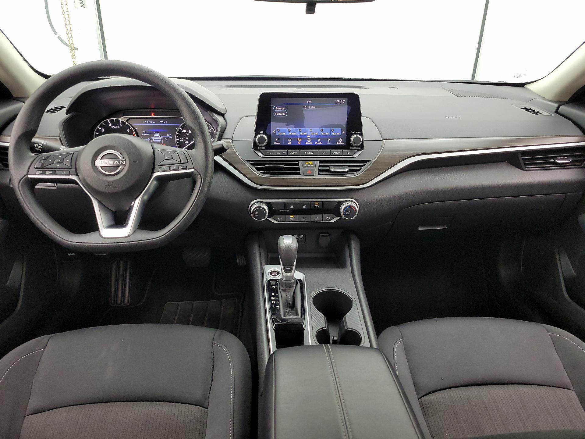Thumbnail: 2025 Nissan Altima - 9