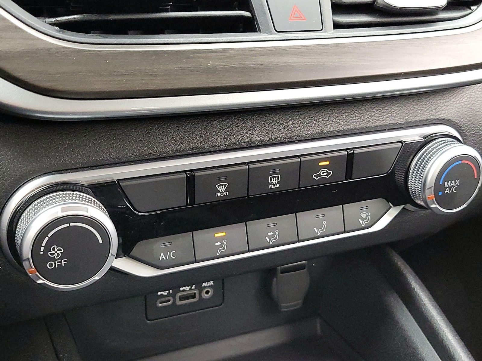 2025 Nissan Altima SV - Photo 17