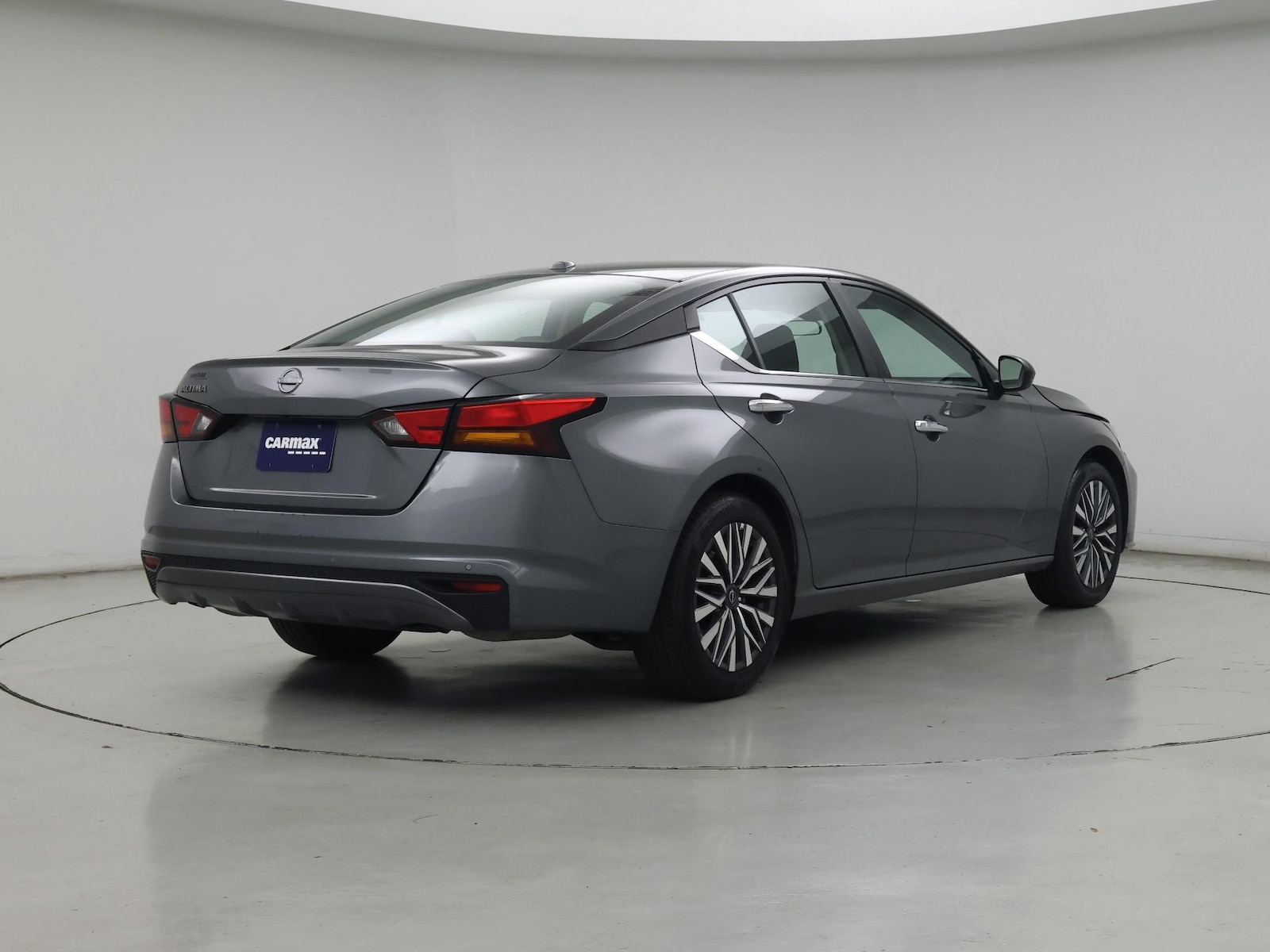 2025 Nissan Altima SV - Photo 9