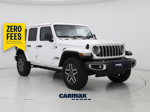 White 2025 Jeep Wrangler Sahara 4-Door 4WD SUV / Crossover Four-Wheel Drive Automatic