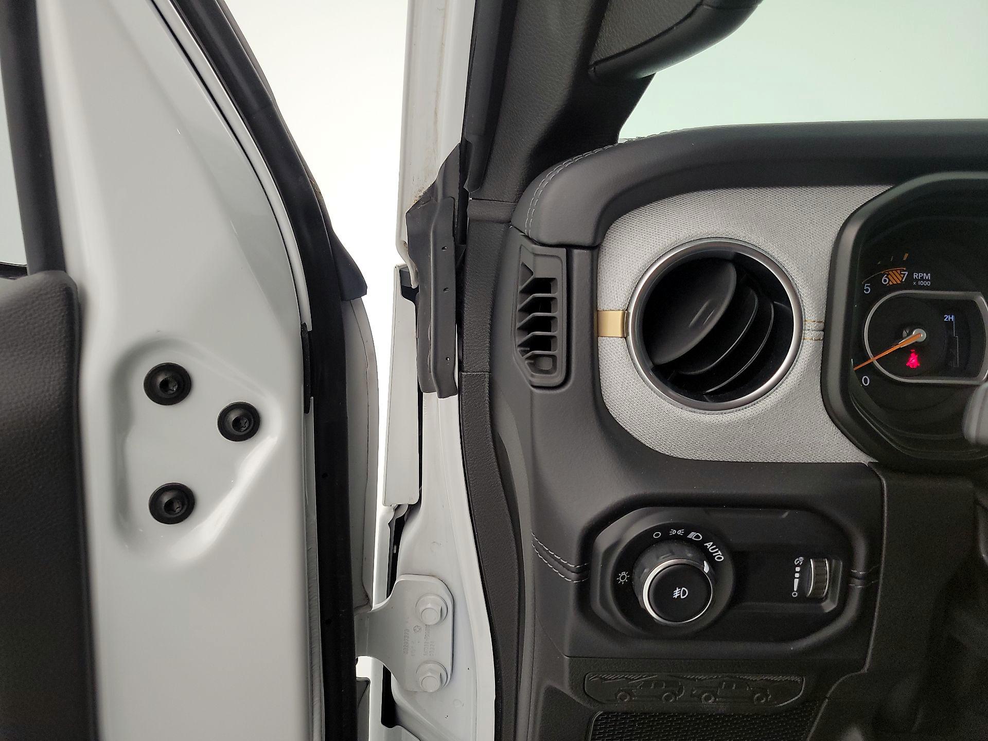 Thumbnail: 2025 Jeep Wrangler - 13