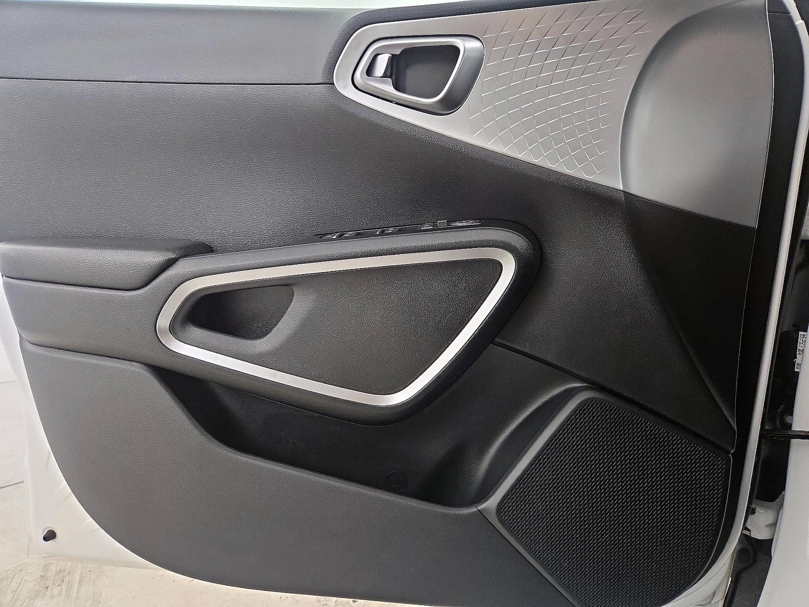 2025 Kia Soul LX - Photo 13