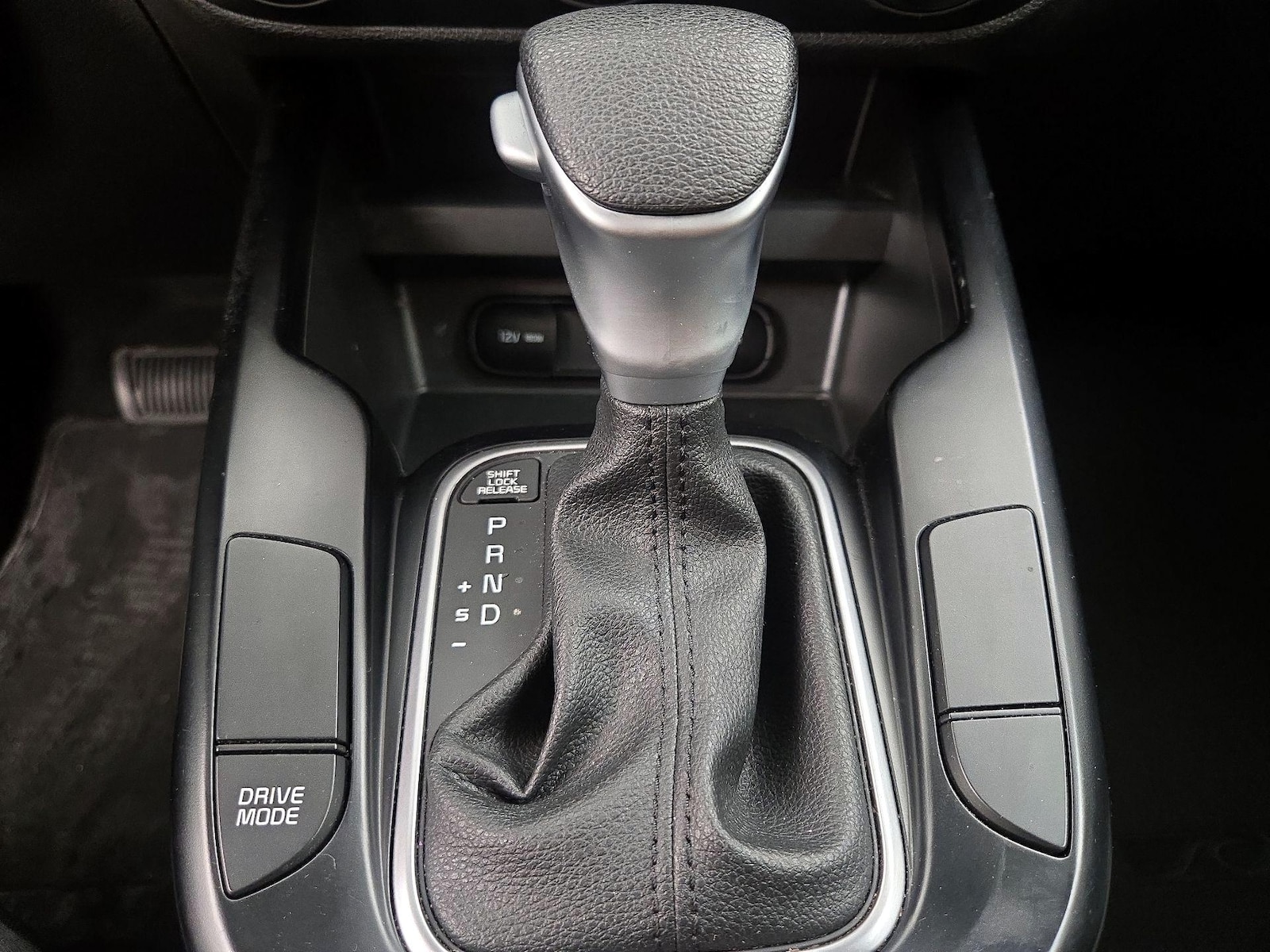 2025 Kia Soul LX - Photo 18