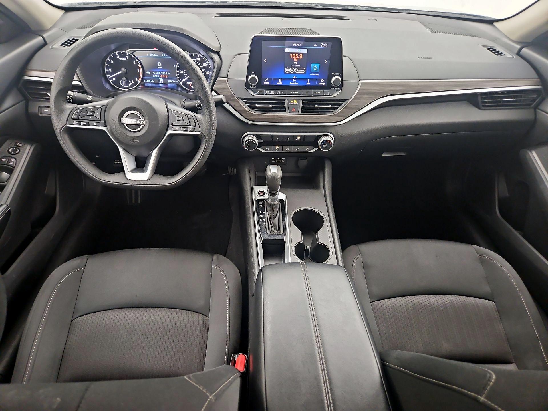 Thumbnail: 2025 Nissan Altima - 9