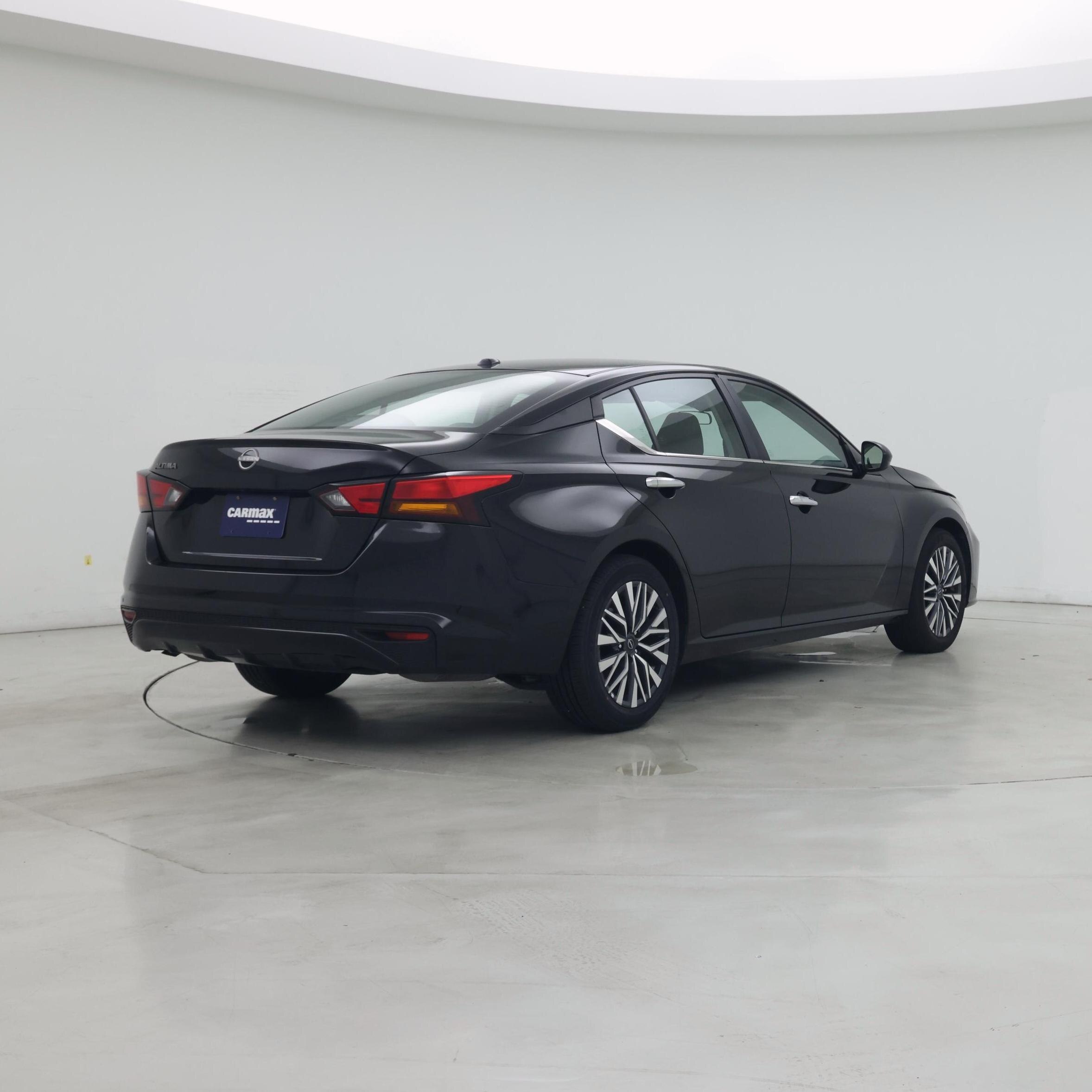 Thumbnail: 2025 Nissan Altima - 8