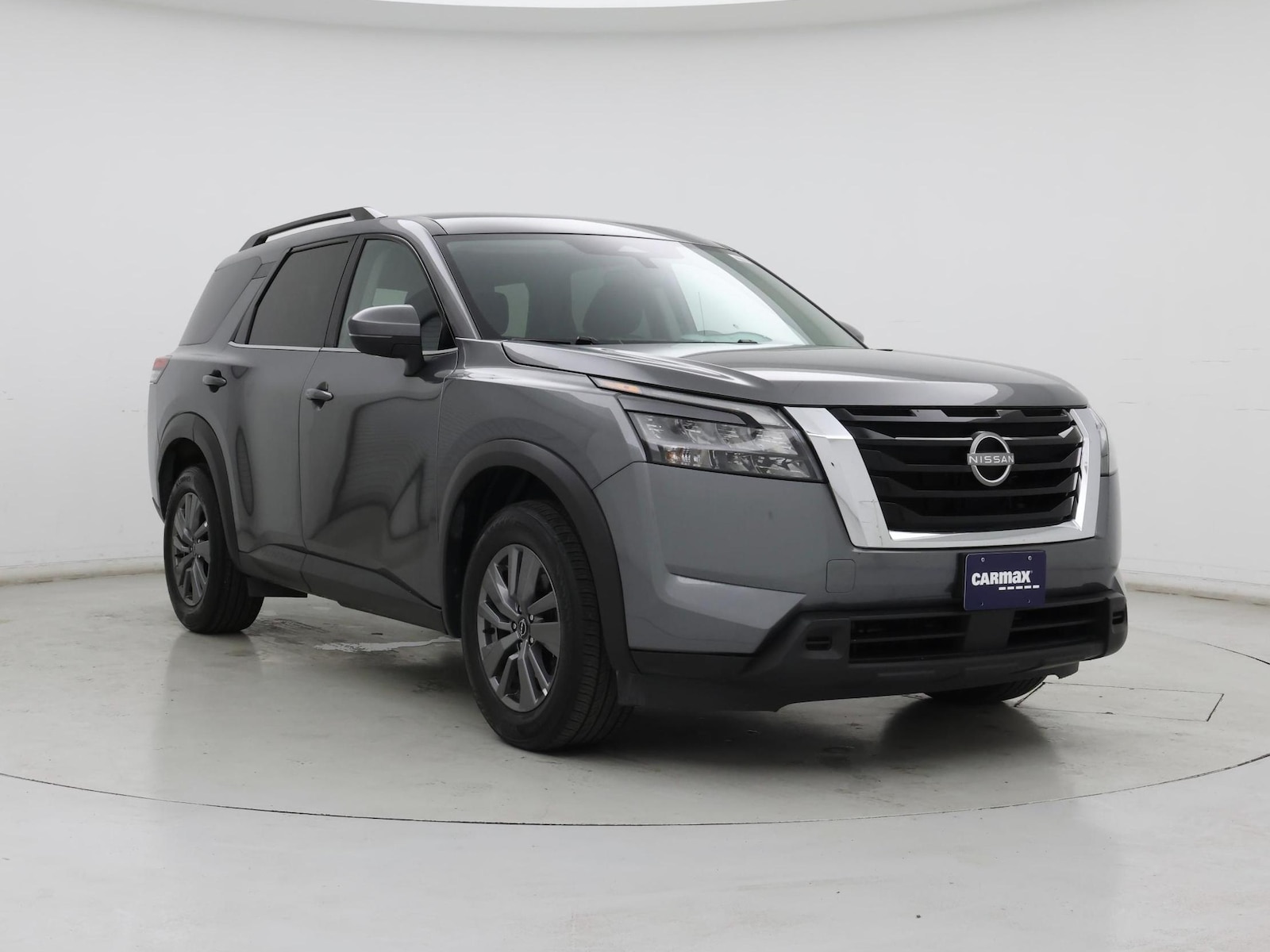 2025 Nissan Pathfinder SV - Photo 2