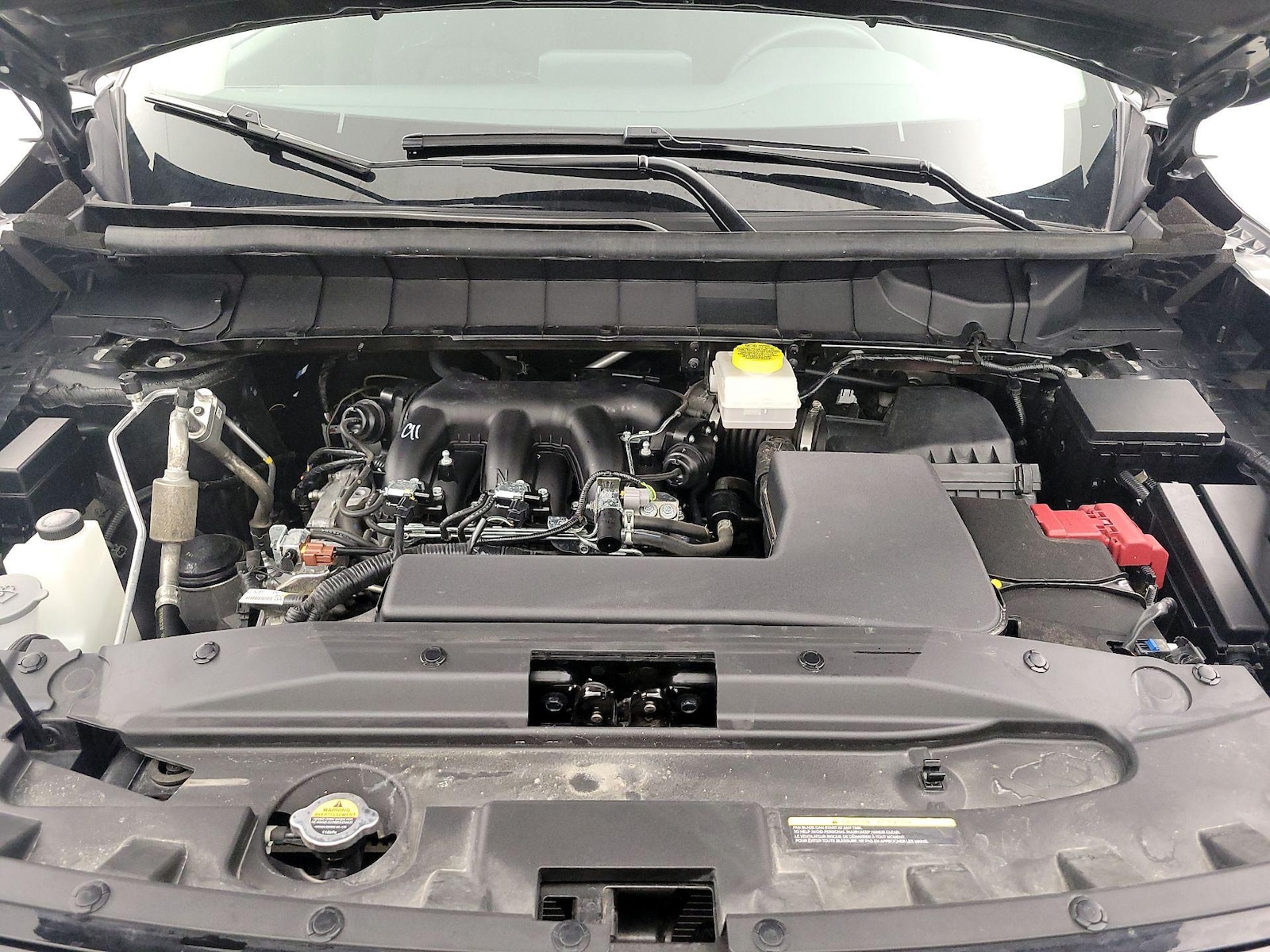 2025 Nissan Pathfinder SV - Photo 24