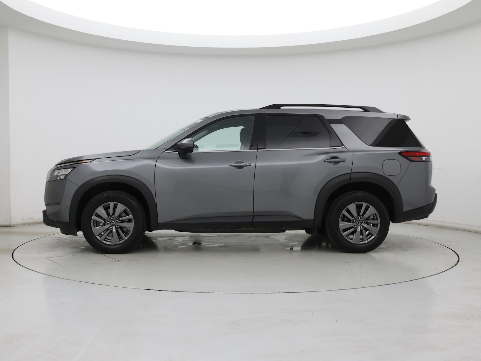 2025 Nissan Pathfinder SV - Photo 4