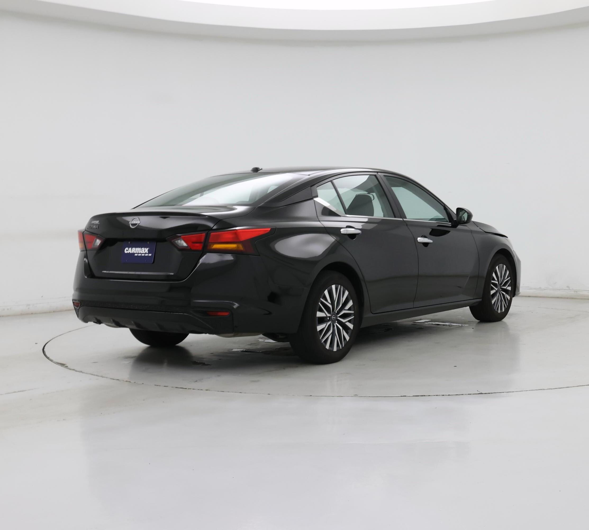 Thumbnail: 2025 Nissan Altima - 8