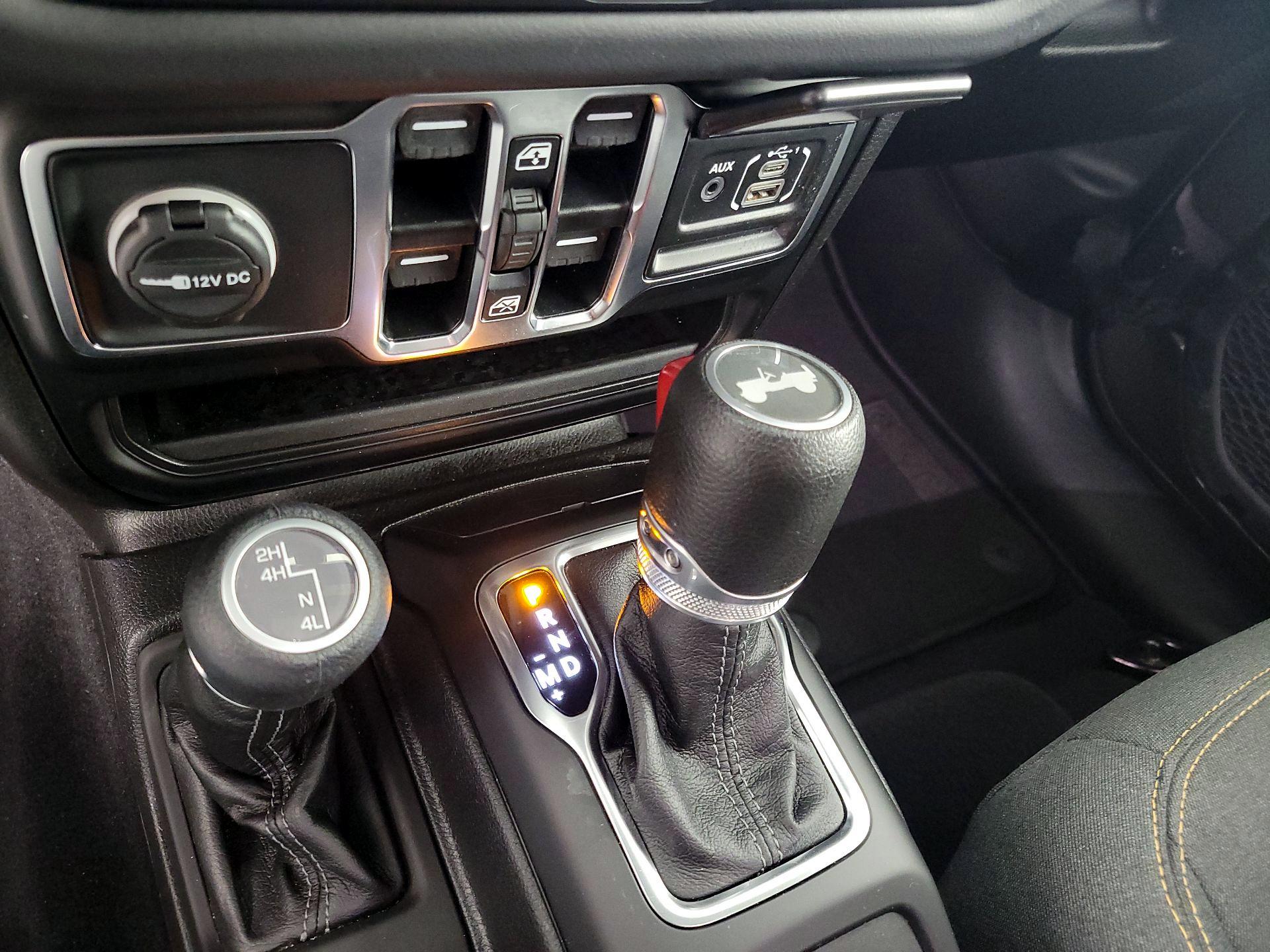 Thumbnail: 2025 Jeep Wrangler - 17
