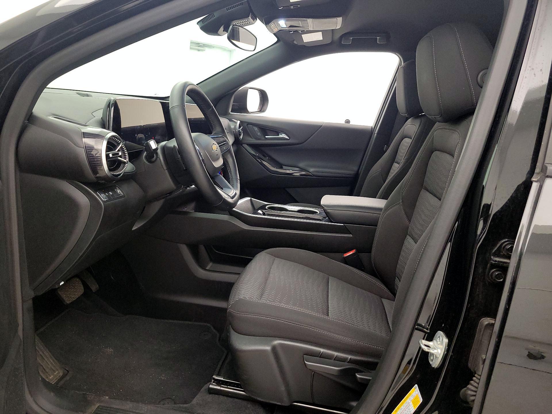 Thumbnail: 2025 Chevrolet Equinox - 11