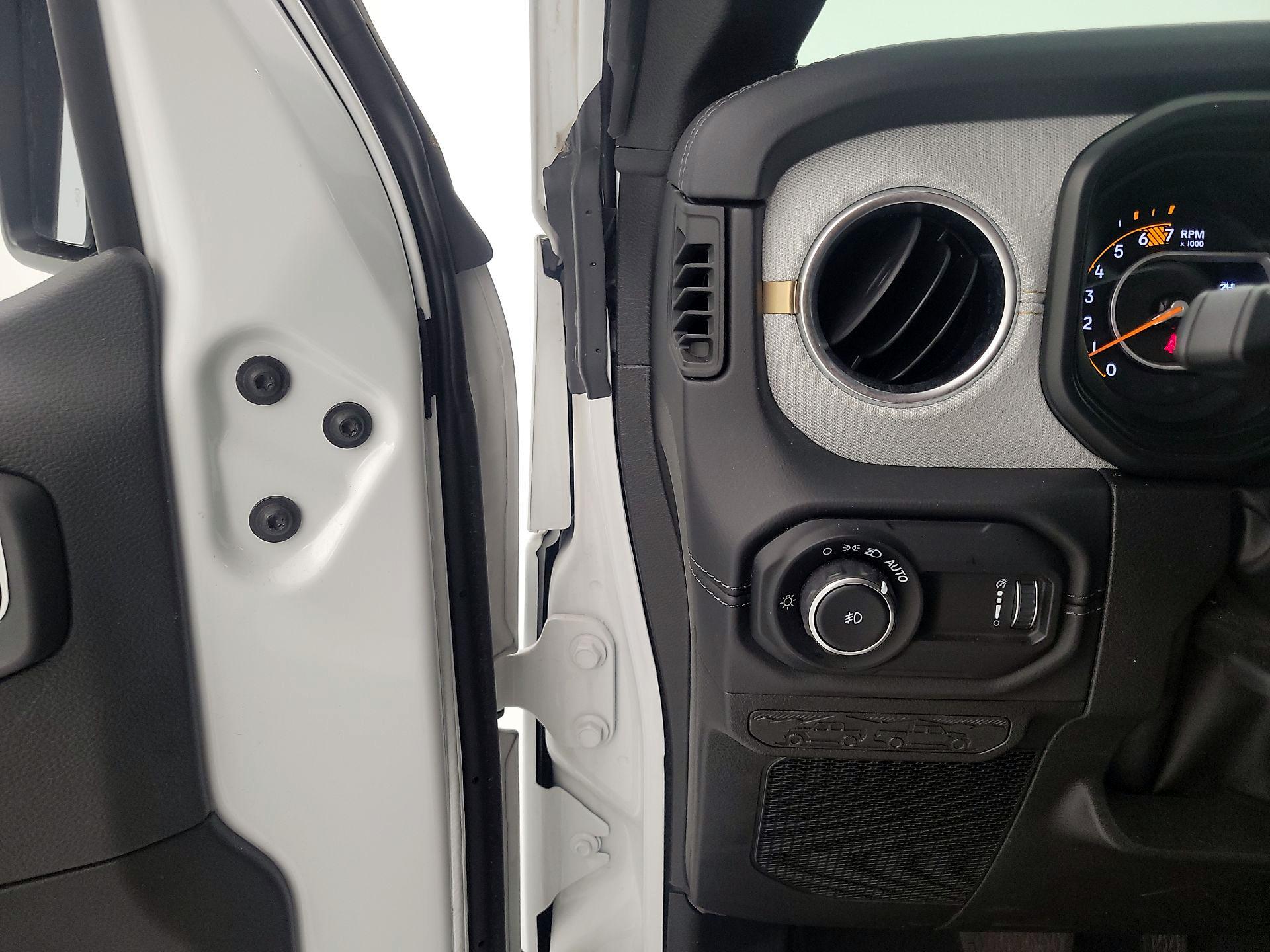Thumbnail: 2025 Jeep Wrangler - 13