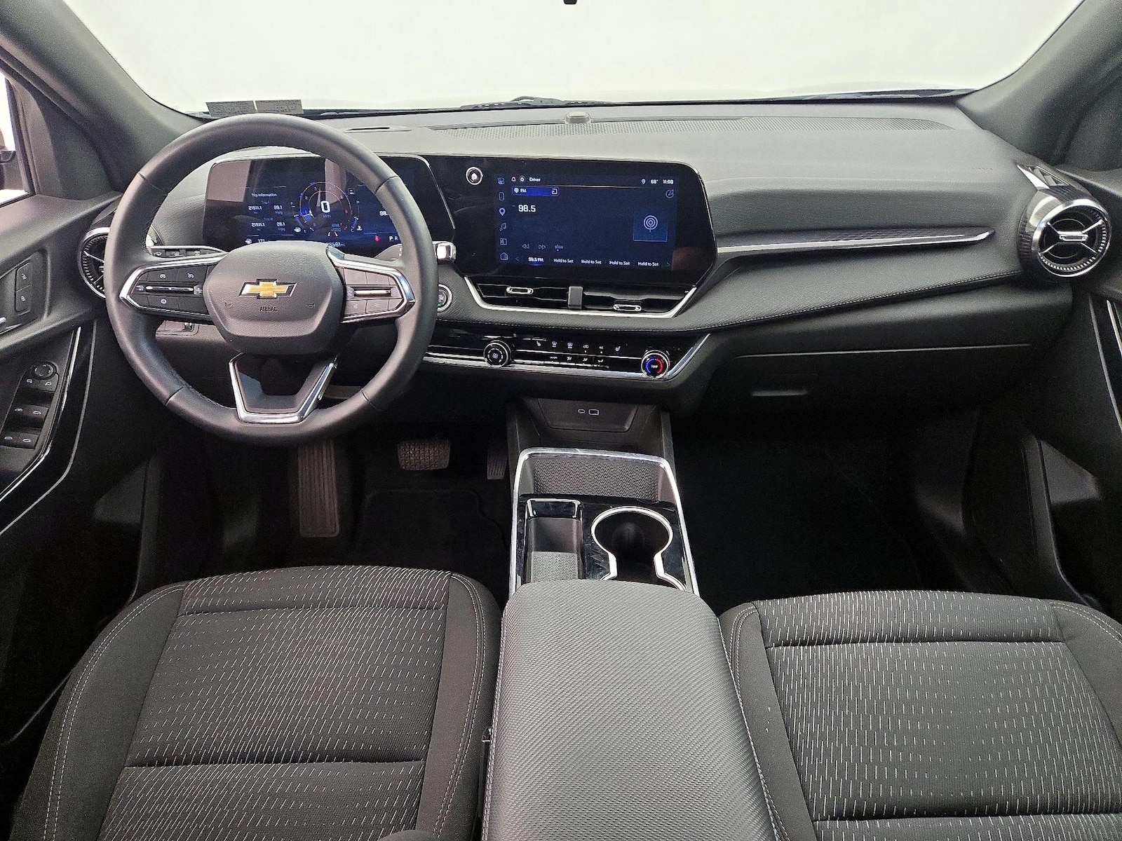 2025 Chevrolet Equinox LT - Photo 10