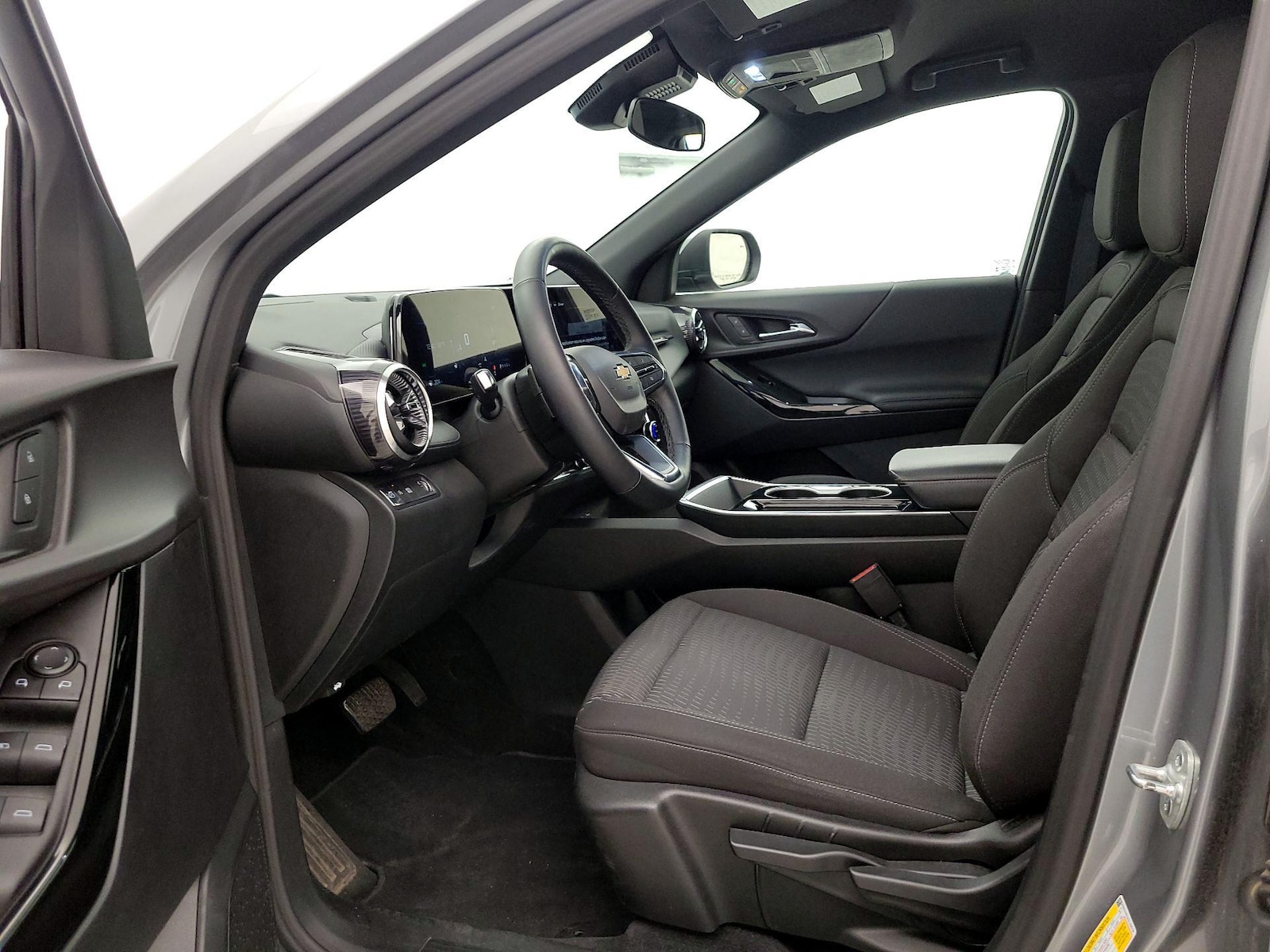 2025 Chevrolet Equinox LT - Photo 12