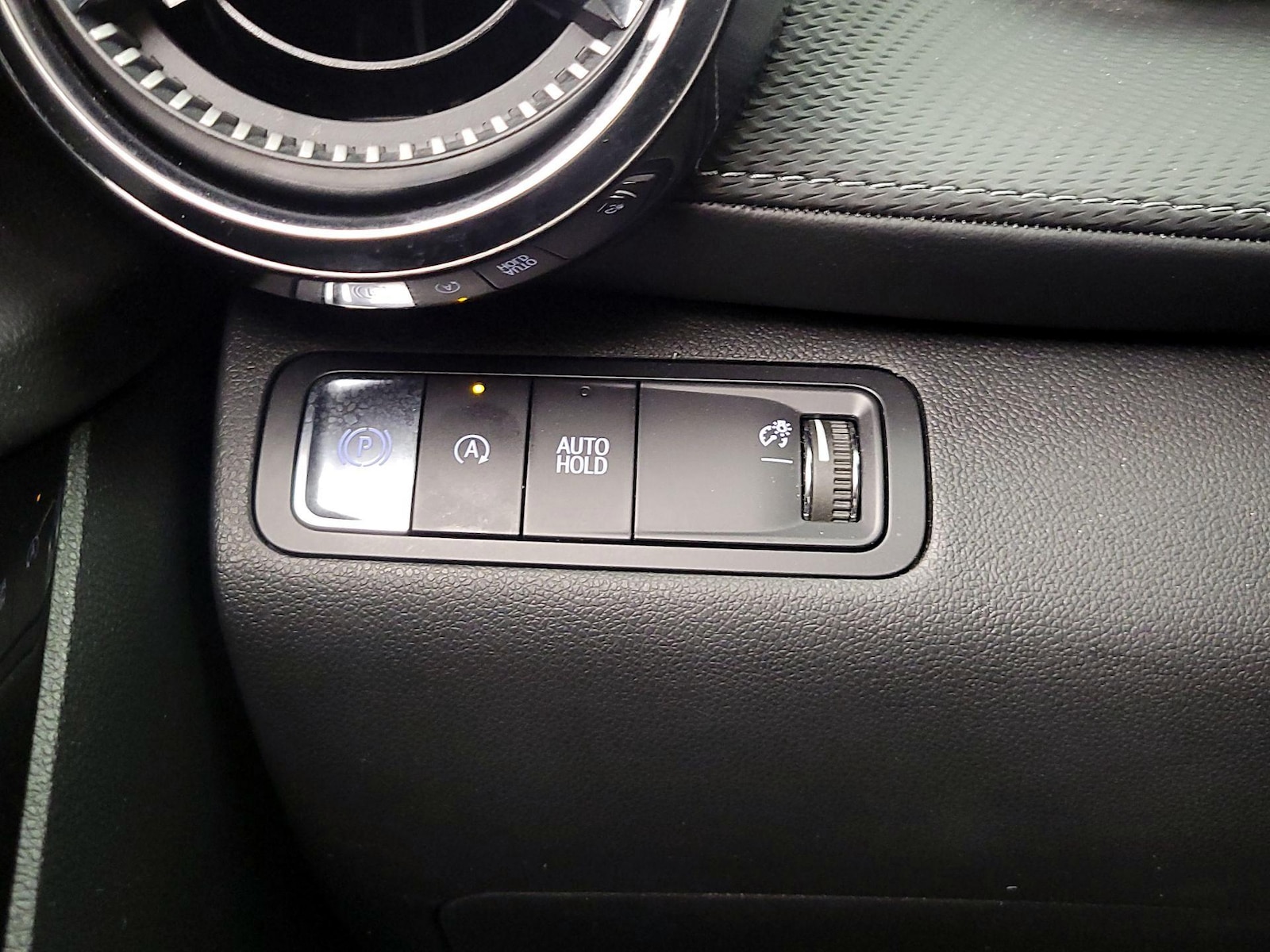 2025 Chevrolet Equinox LT - Photo 14