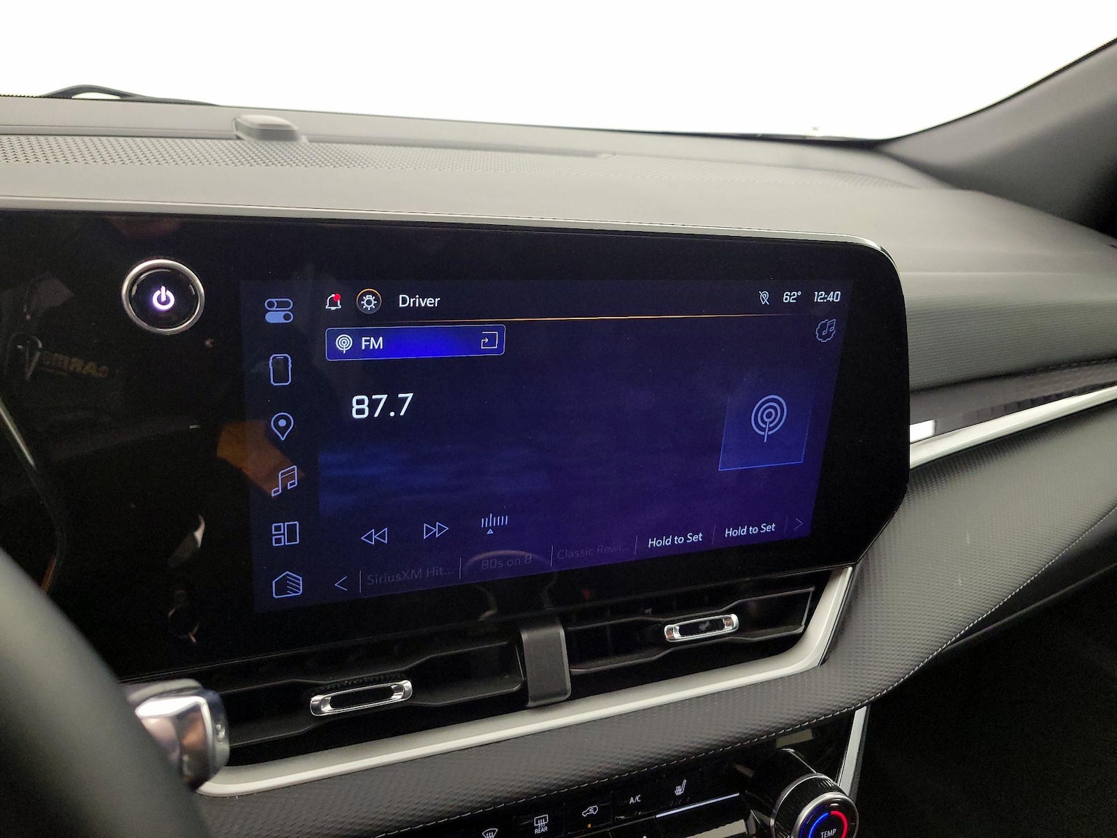 2025 Chevrolet Equinox LT - Photo 17