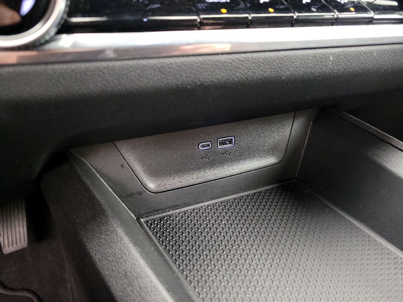 2025 Chevrolet Equinox LT - Photo 20