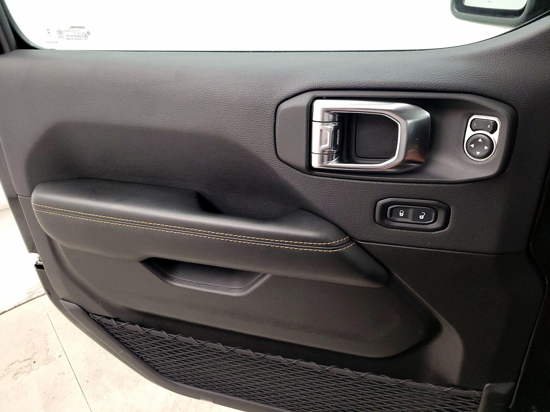 Thumbnail: 2025 Jeep Wrangler - 12