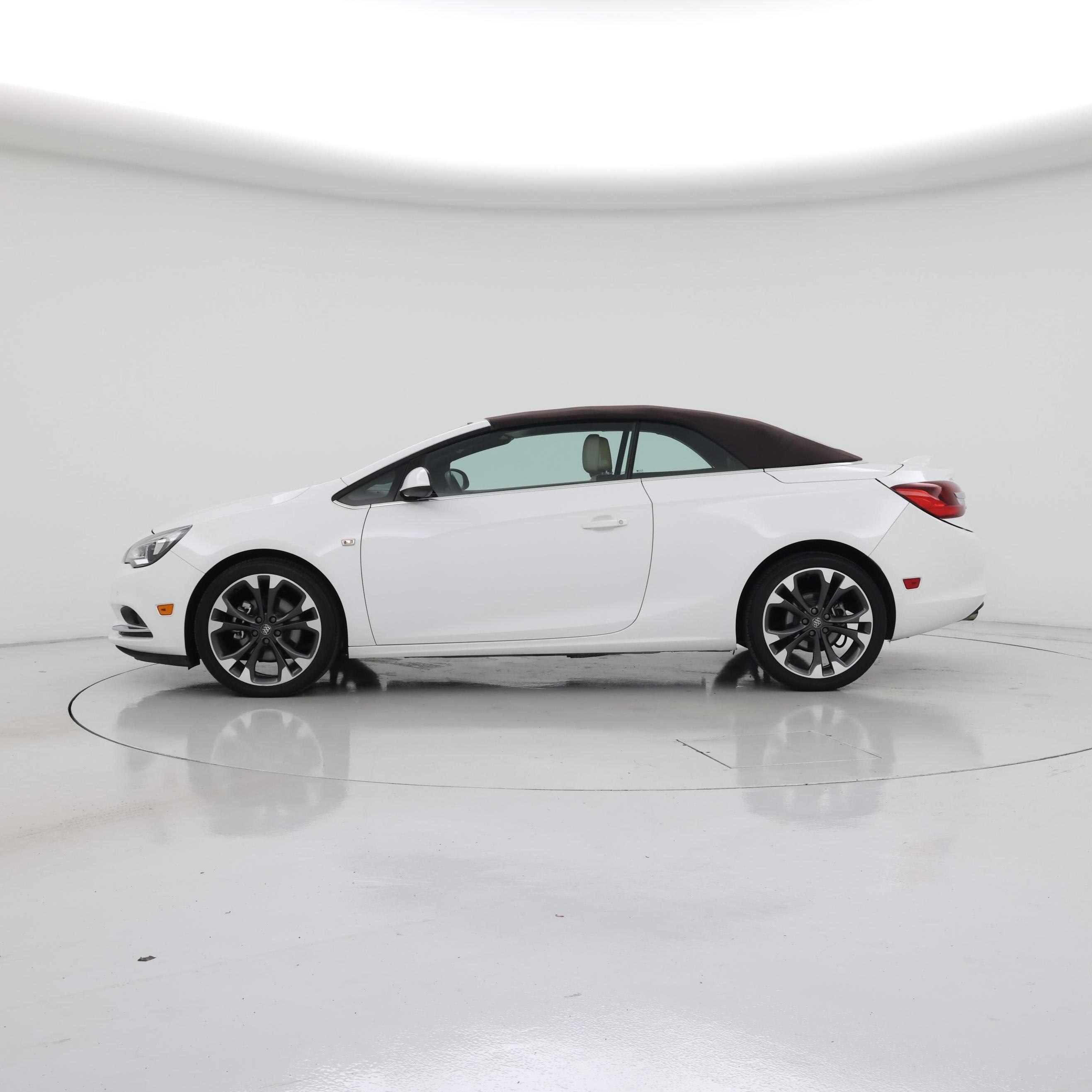 Thumbnail: 2018 Buick Cascada - 3