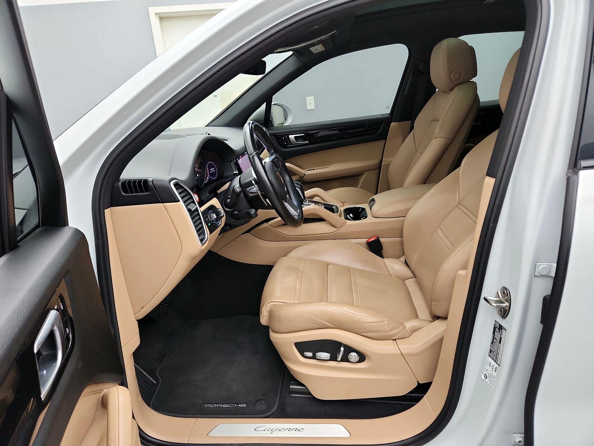 Thumbnail: 2021 Porsche Cayenne - 11