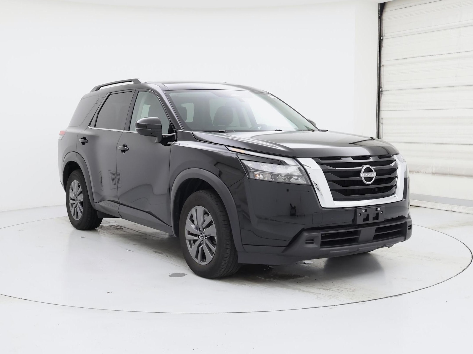 2025 Nissan Pathfinder SV - Photo 2
