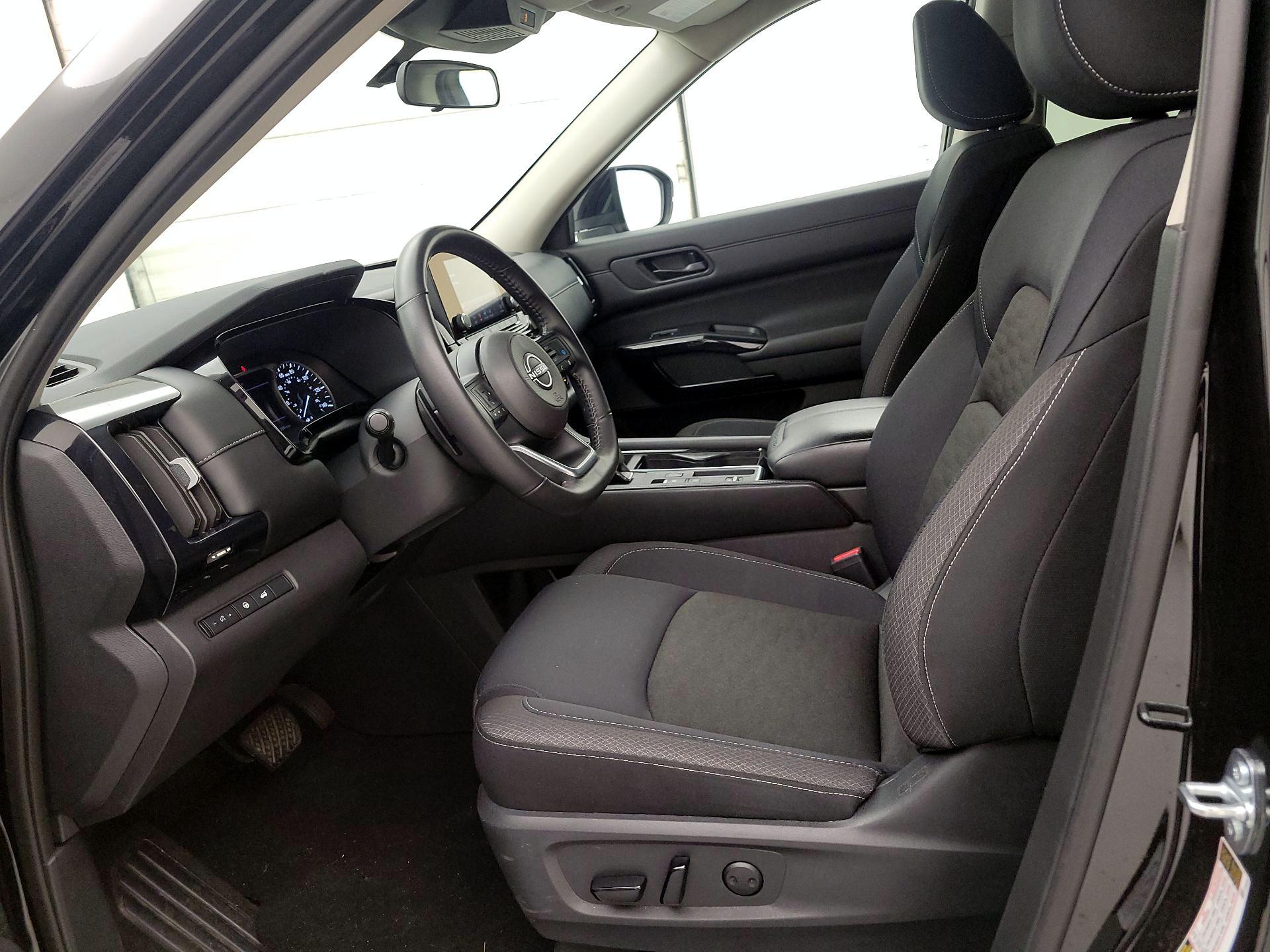 Thumbnail: 2025 Nissan Pathfinder - 11