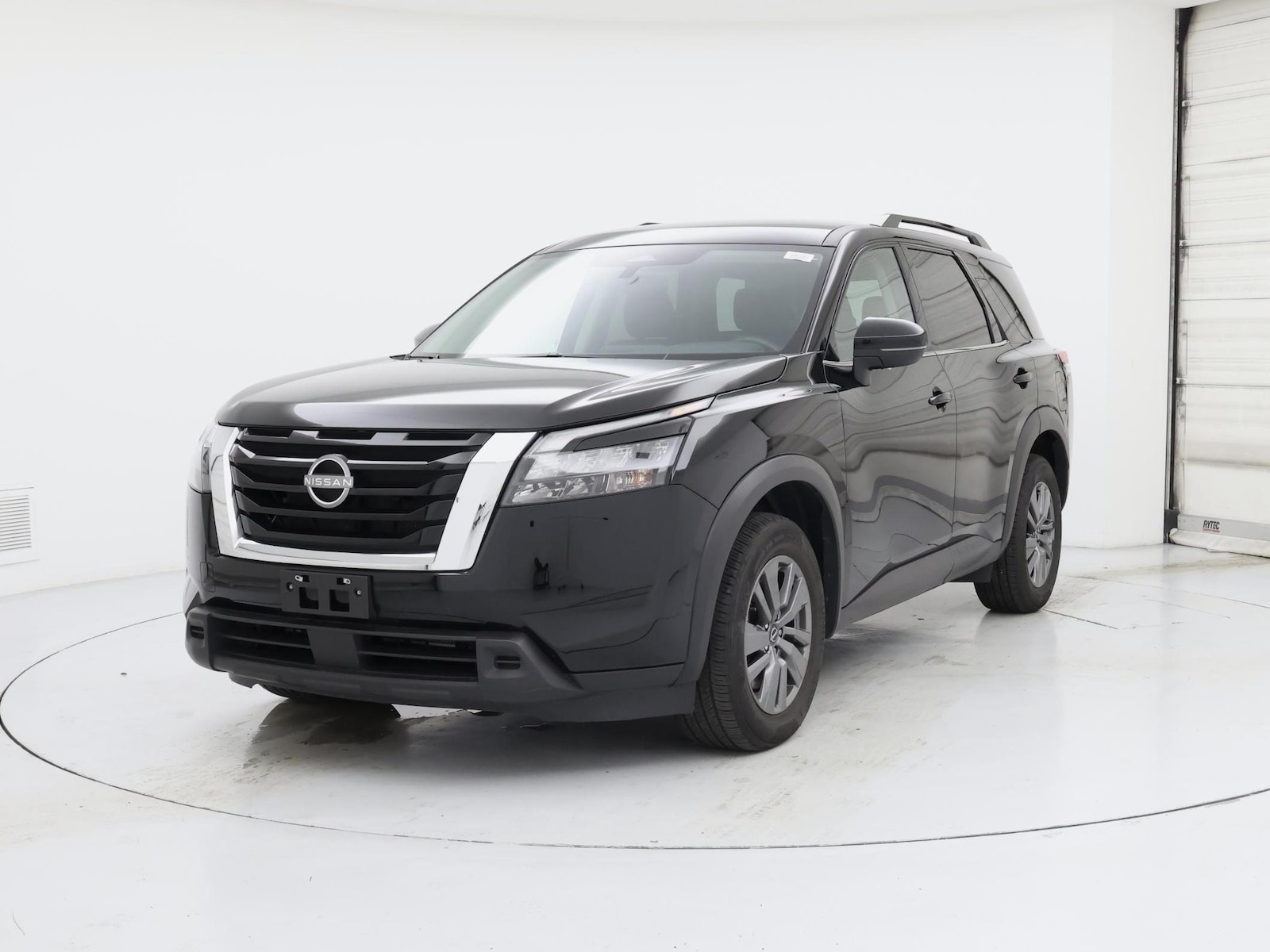 2025 Nissan Pathfinder SV - Photo 5