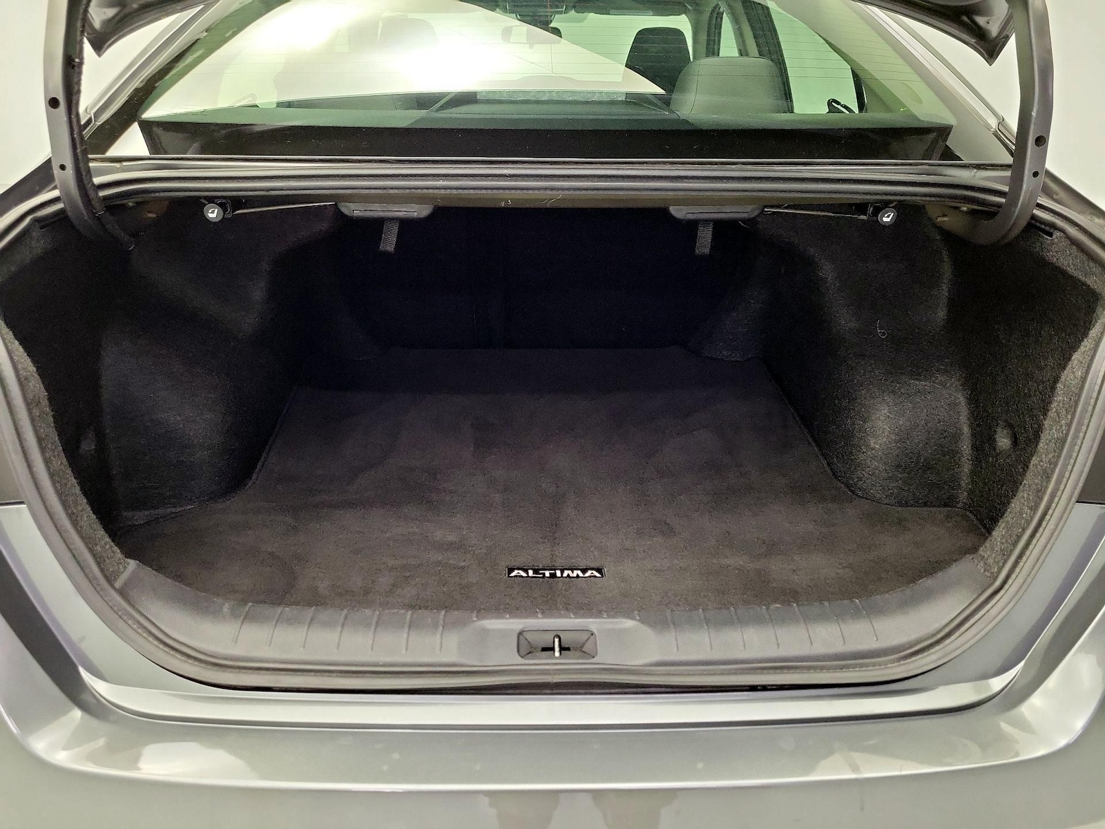 2025 Nissan Altima SV - Photo 21