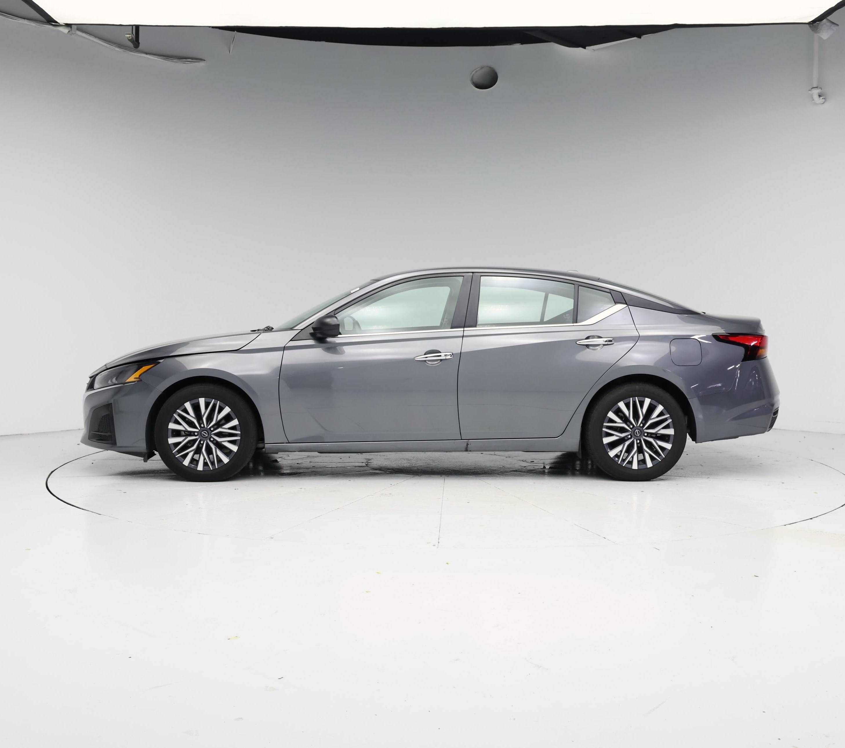 Thumbnail: 2025 Nissan Altima - 3