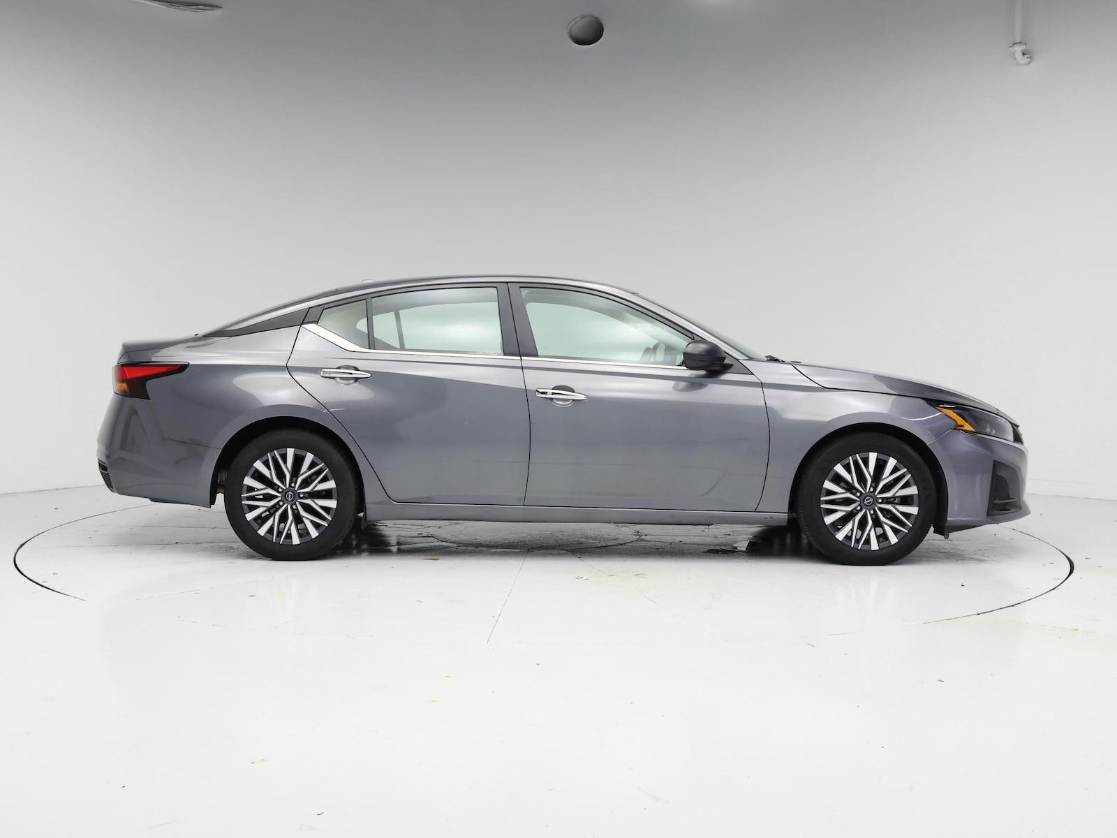 2025 Nissan Altima SV - Photo 8