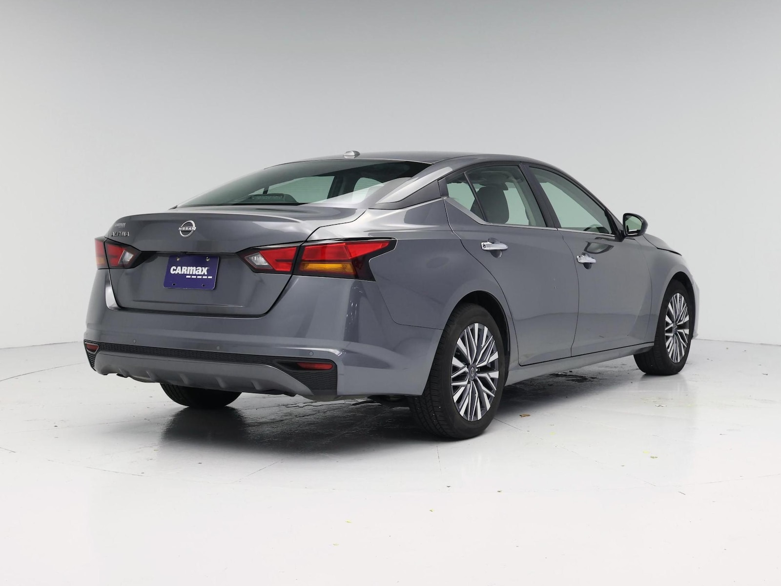 2025 Nissan Altima SV - Photo 9