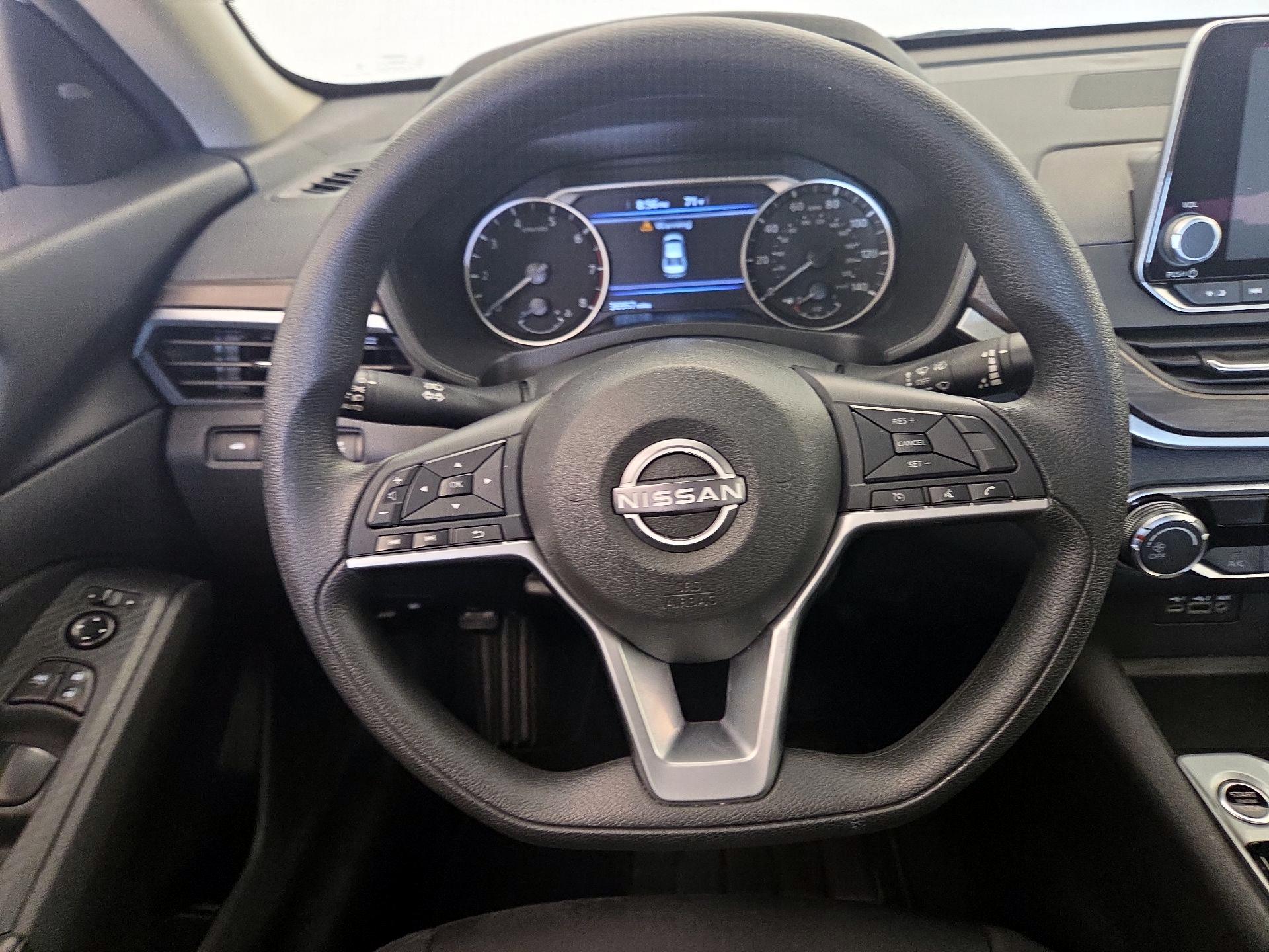 Thumbnail: 2025 Nissan Altima - 10