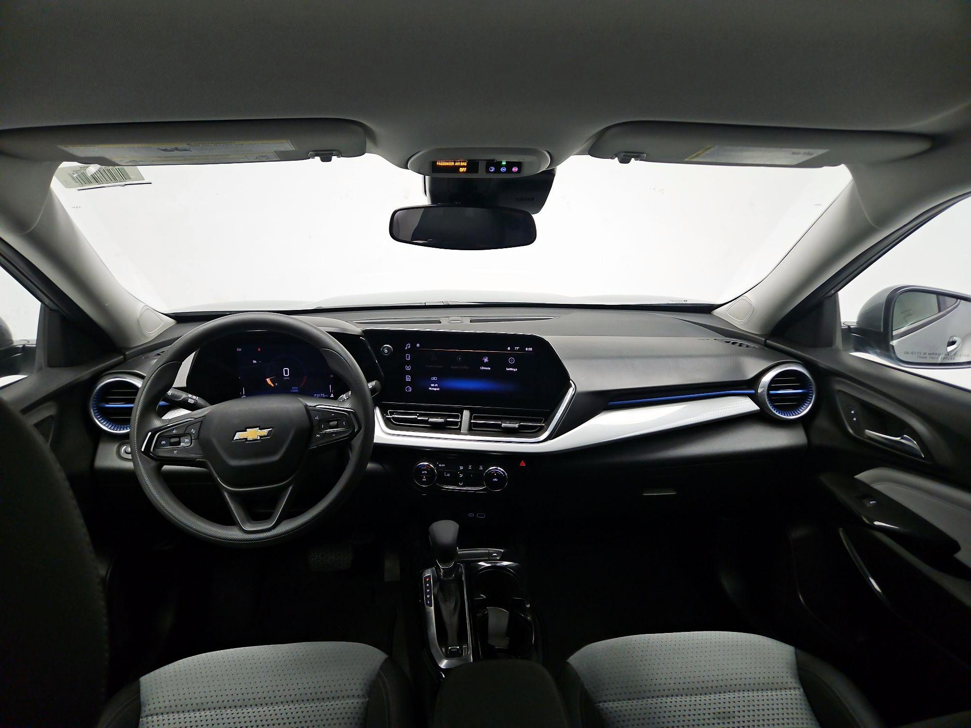 Thumbnail: 2025 Chevrolet Trax - 9