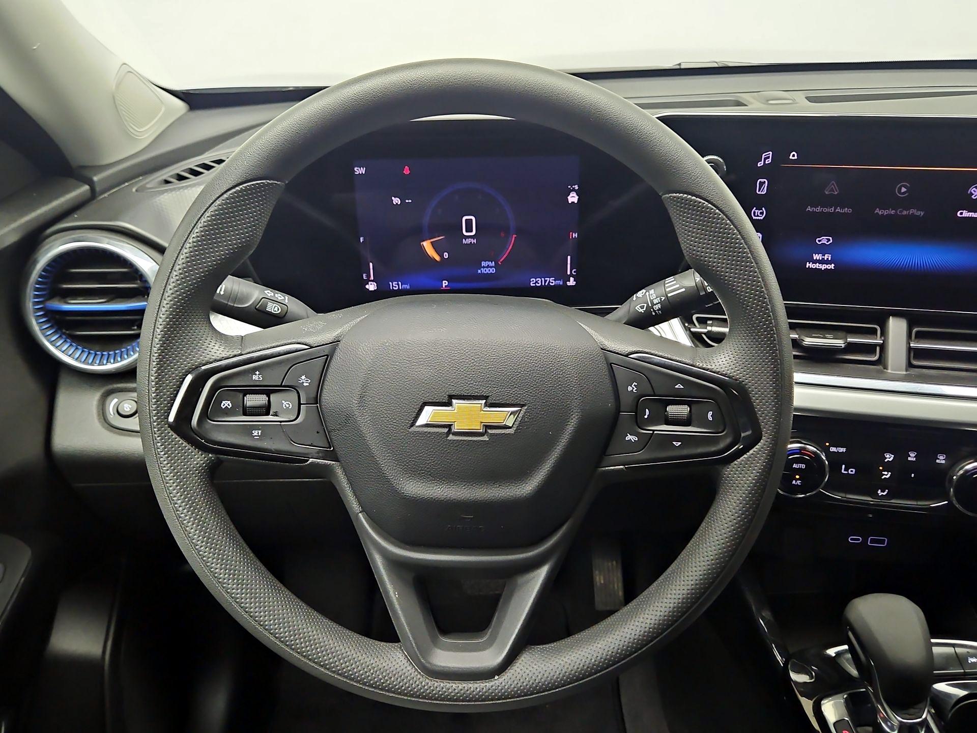 Thumbnail: 2025 Chevrolet Trax - 10