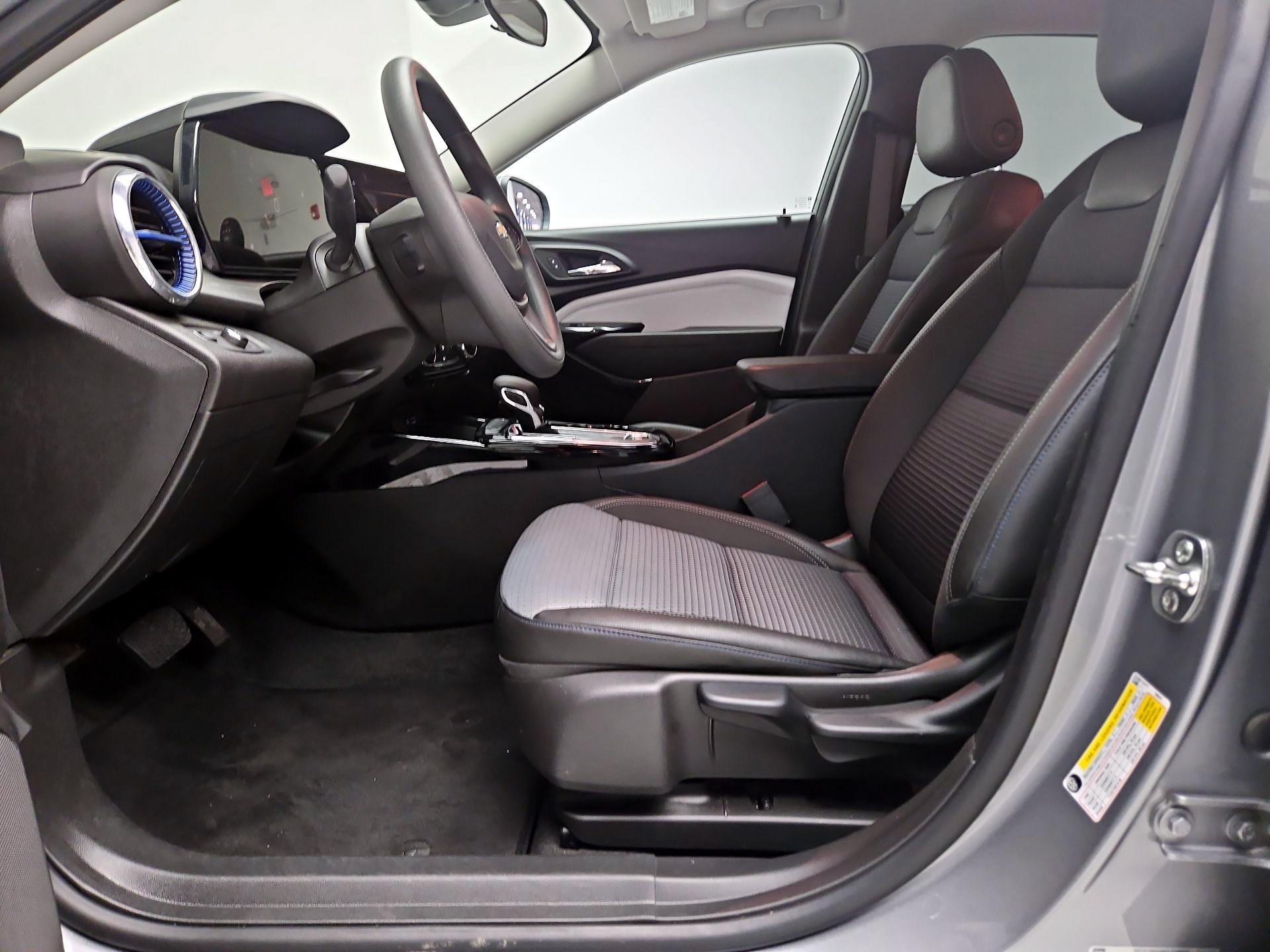 Thumbnail: 2025 Chevrolet Trax - 11
