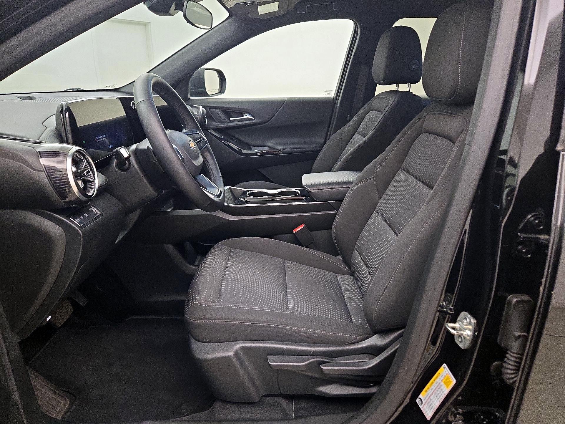 Thumbnail: 2025 Chevrolet Equinox - 11