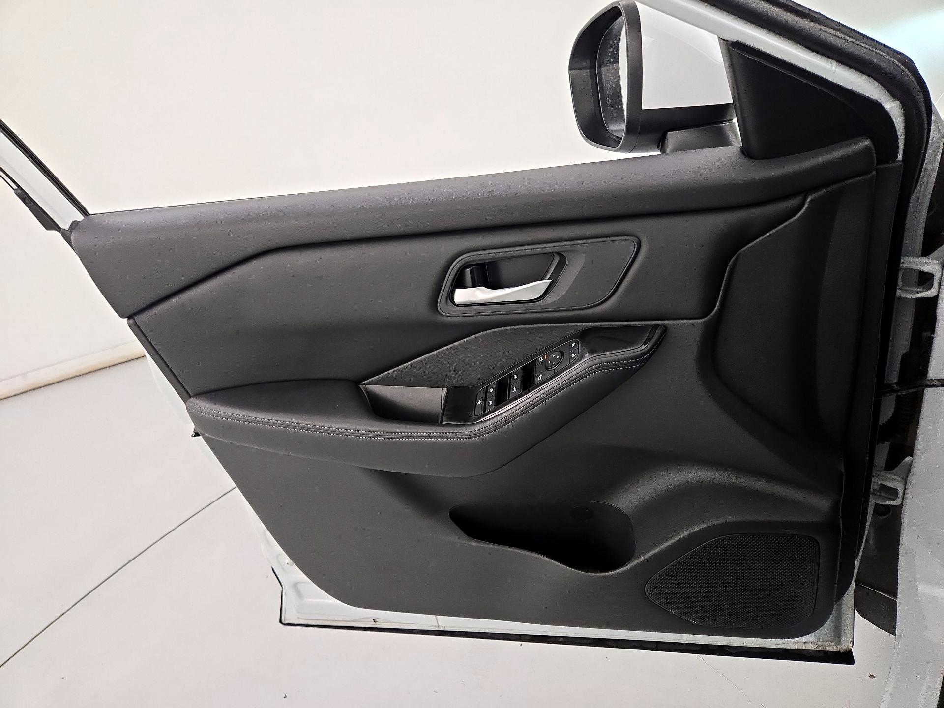 Thumbnail: 2025 Nissan Rogue - 12