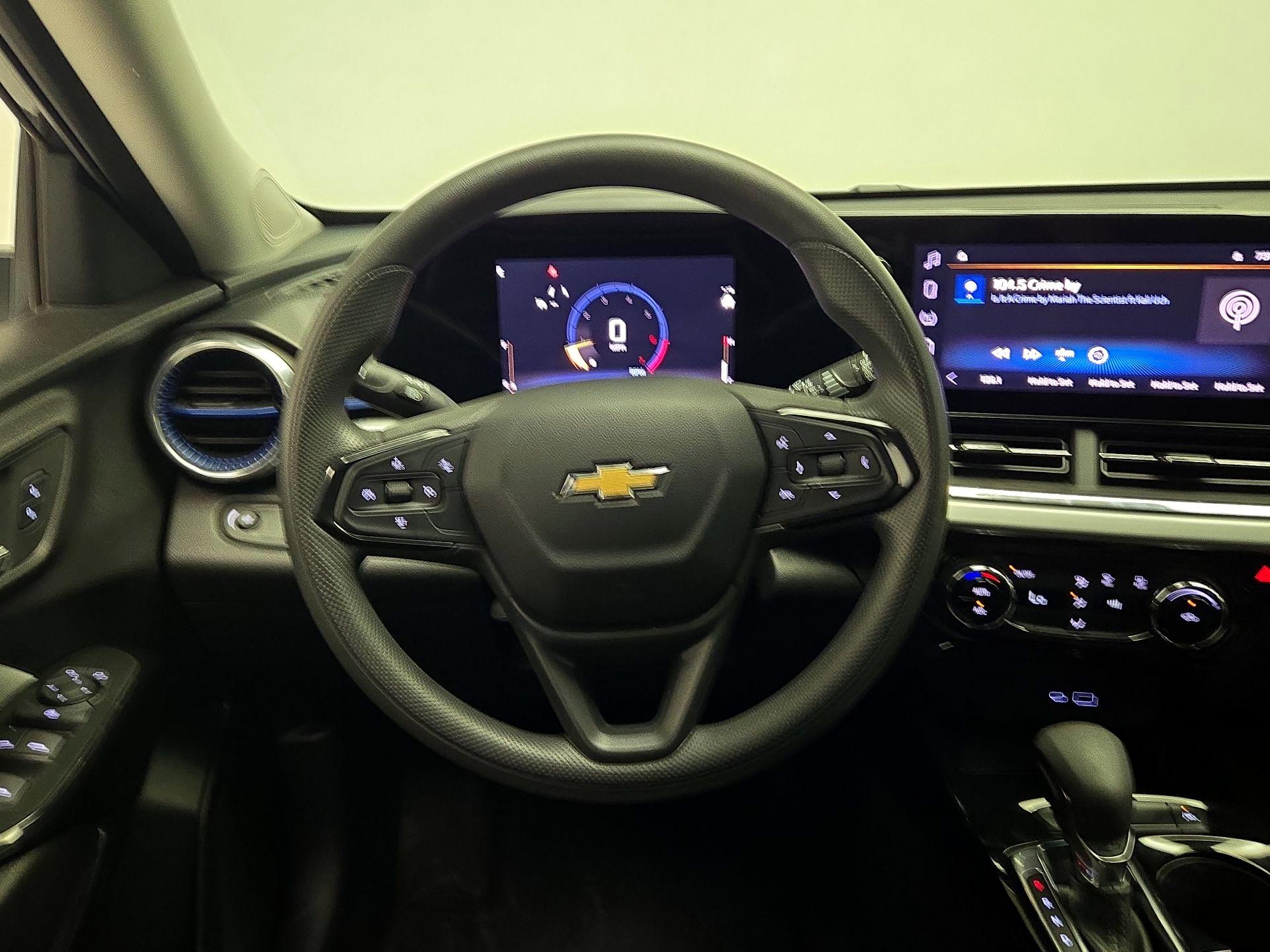 Thumbnail: 2025 Chevrolet Trax - 10