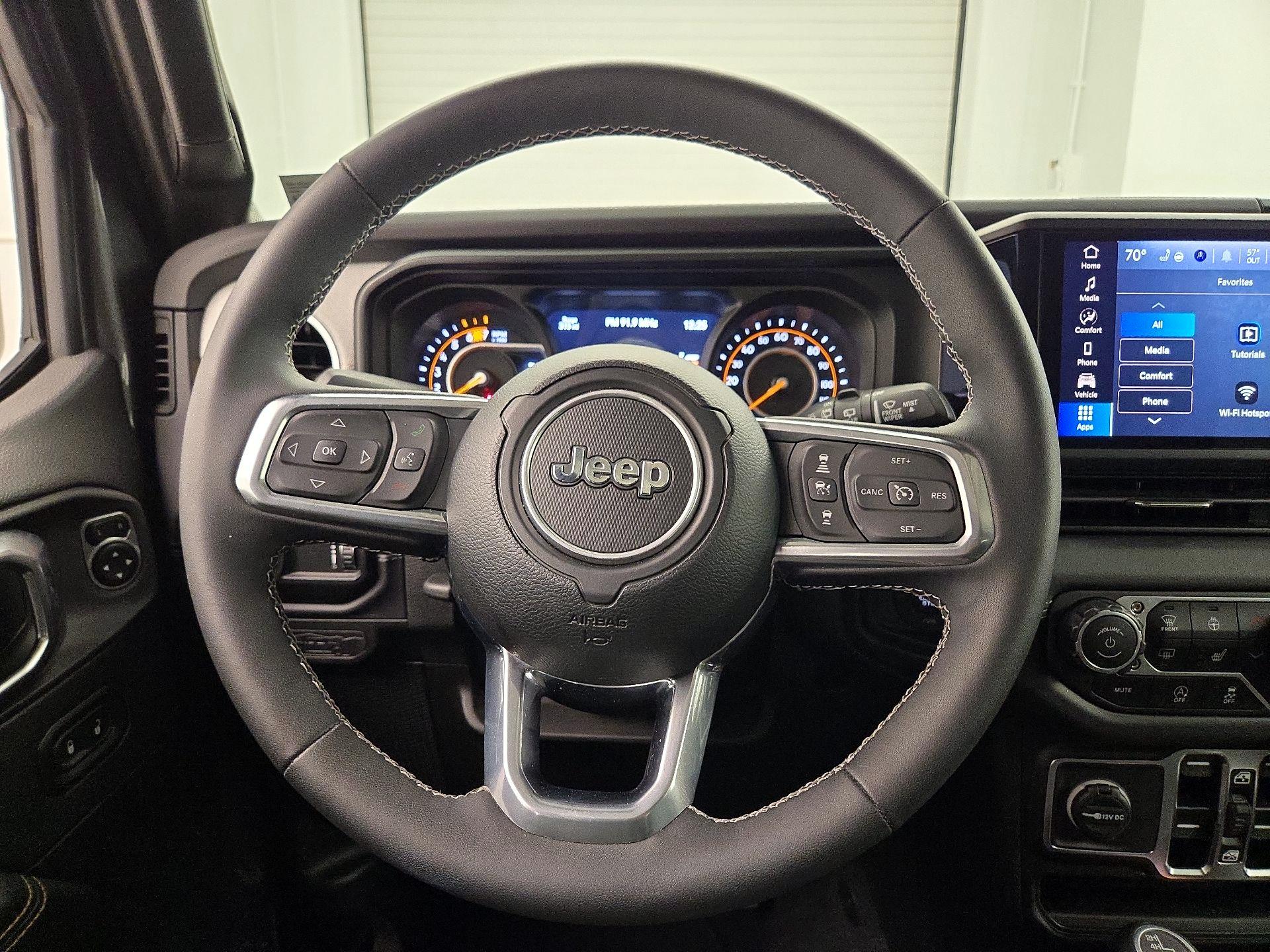 Thumbnail: 2025 Jeep Wrangler - 10