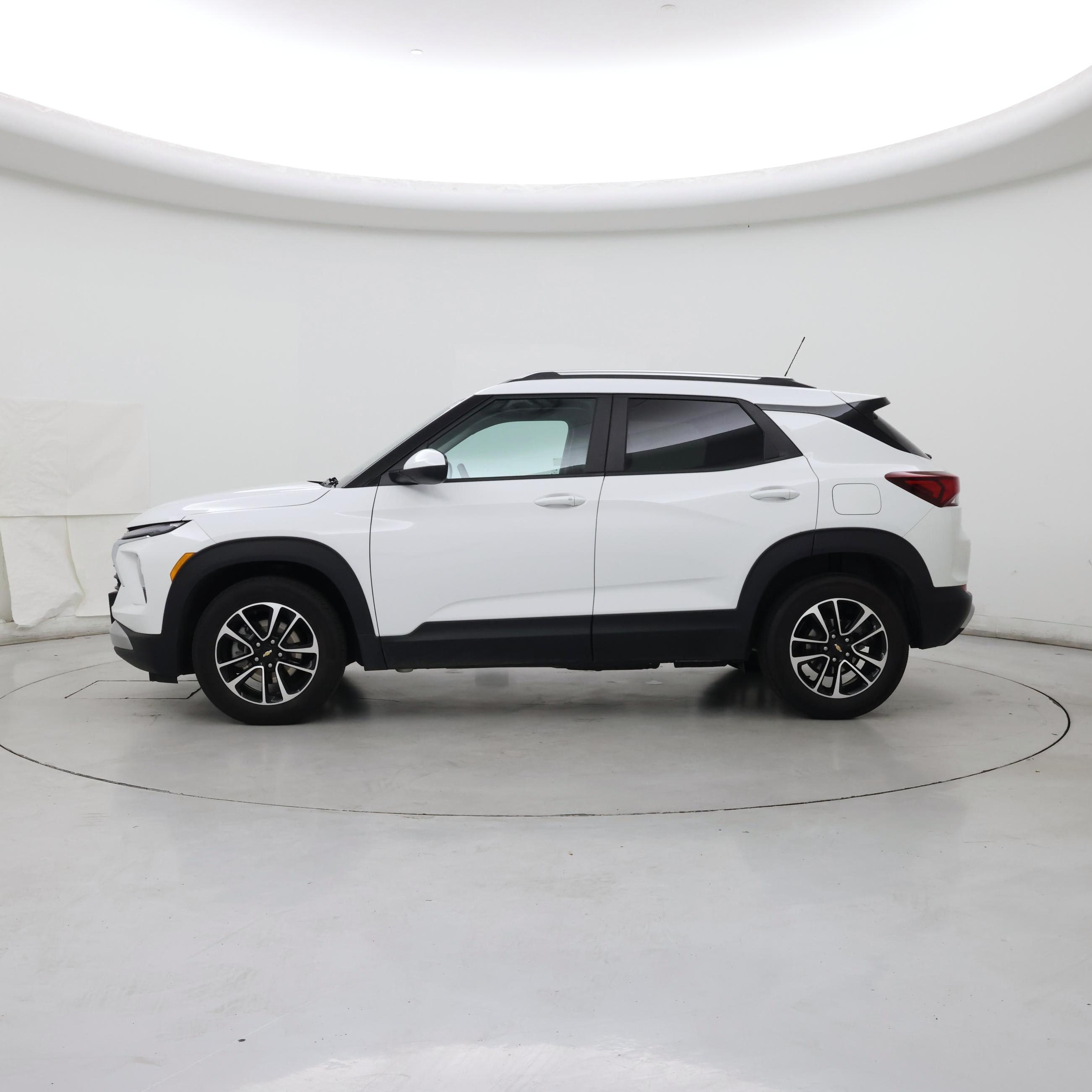 Thumbnail: 2025 Chevrolet TrailBlazer - 3