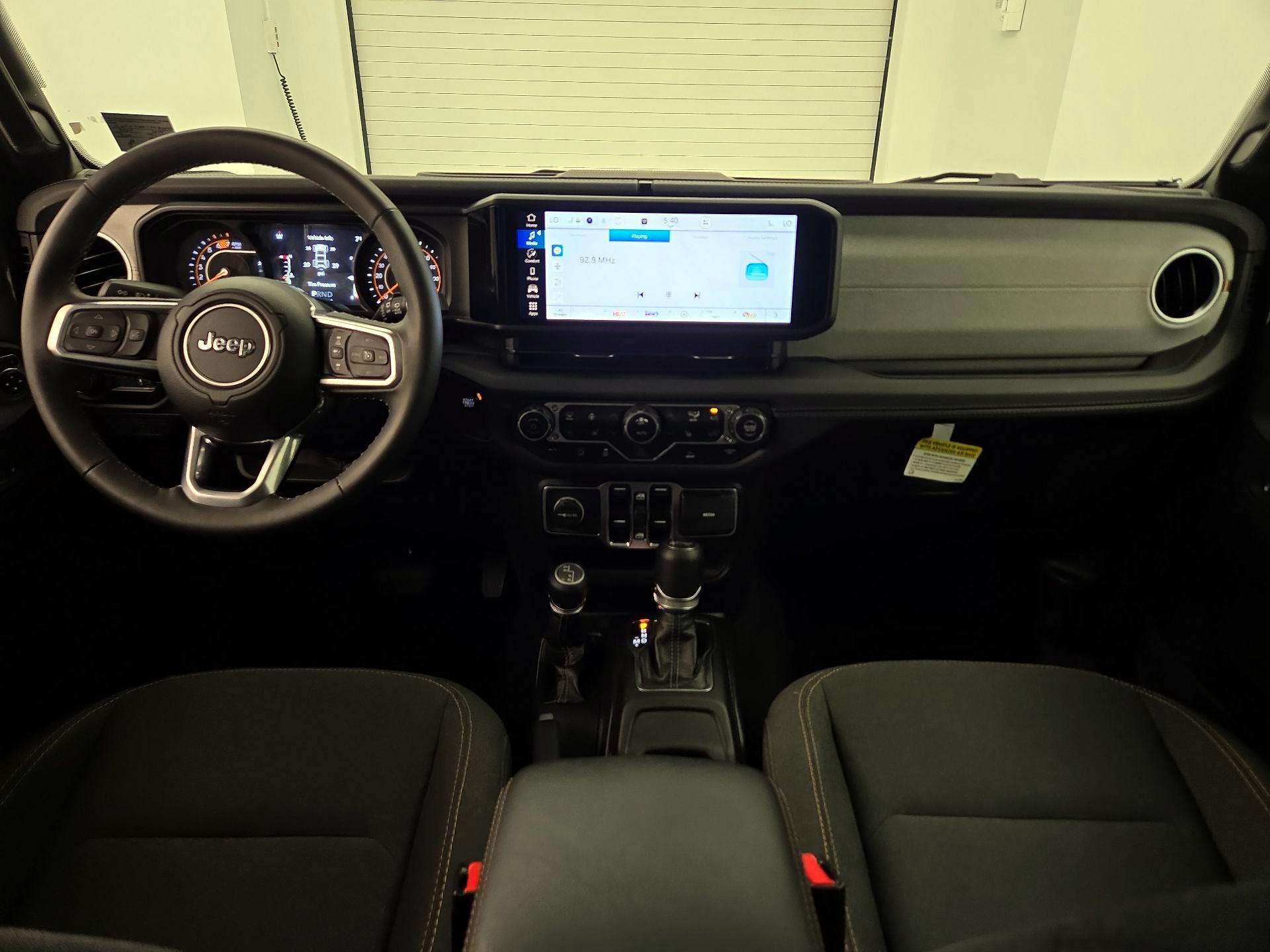 Thumbnail: 2025 Jeep Wrangler - 9