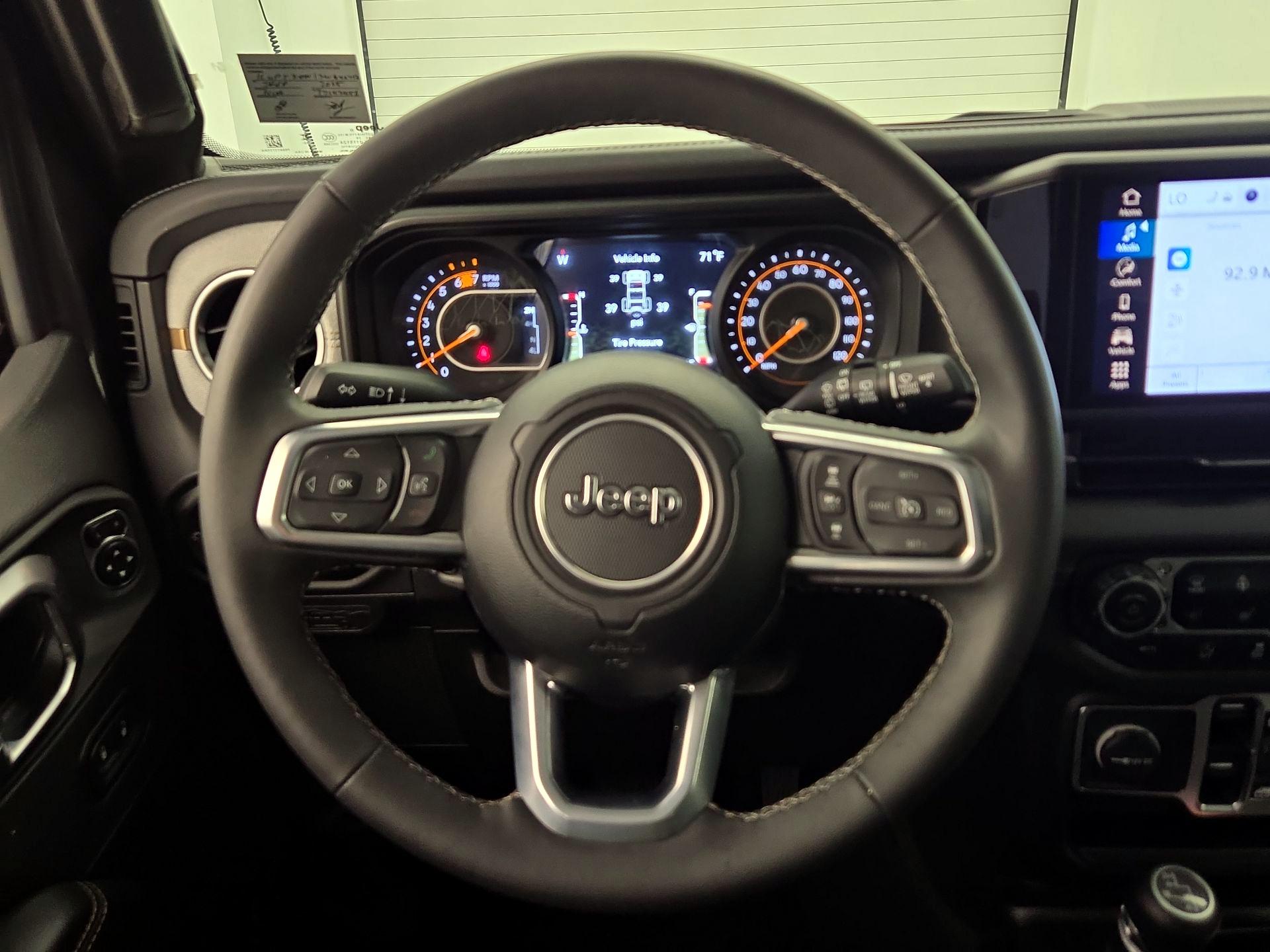 Thumbnail: 2025 Jeep Wrangler - 10
