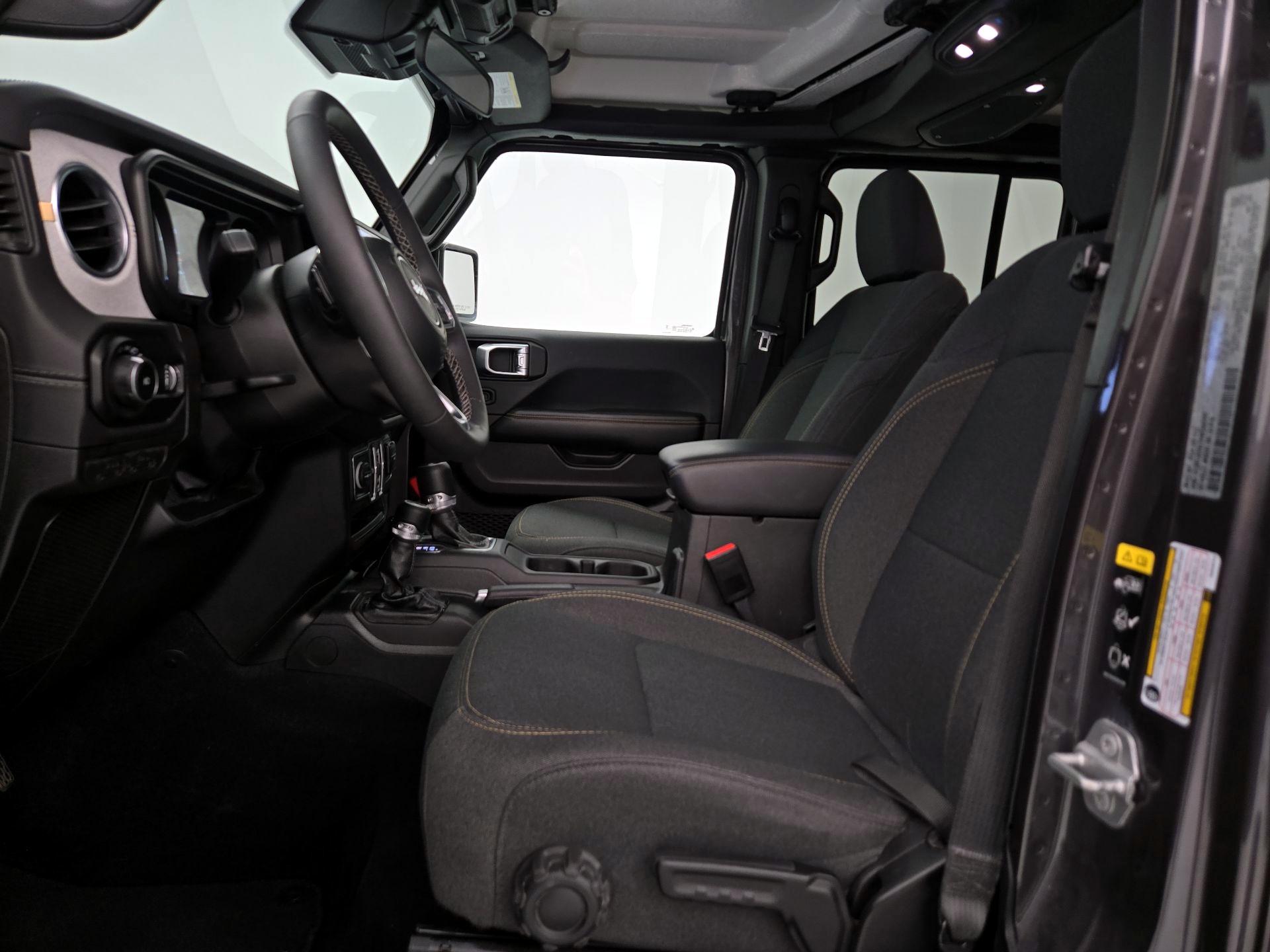 Thumbnail: 2025 Jeep Wrangler - 11